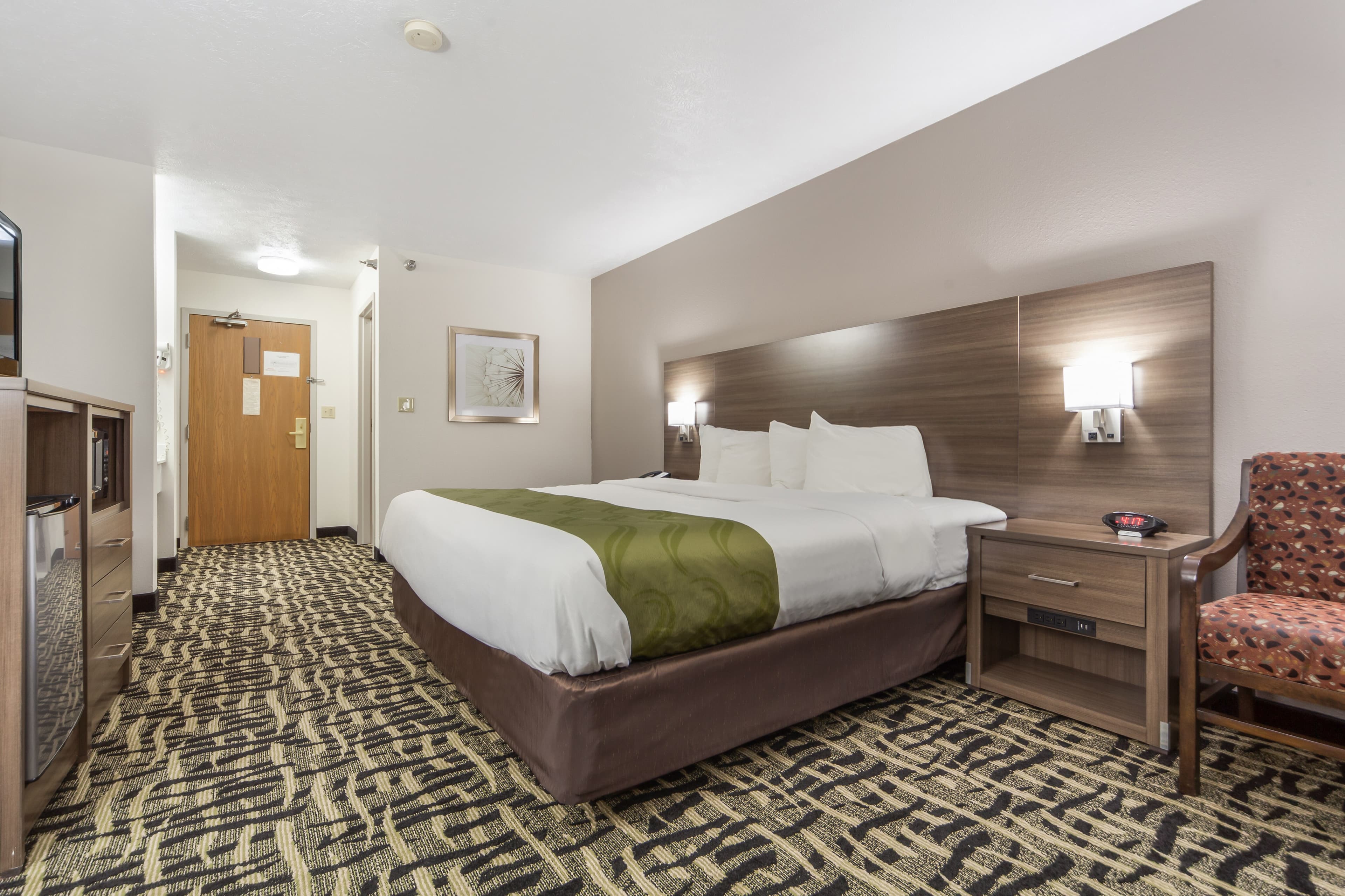 Quality Inn & Suites Omaha Chalco — 7