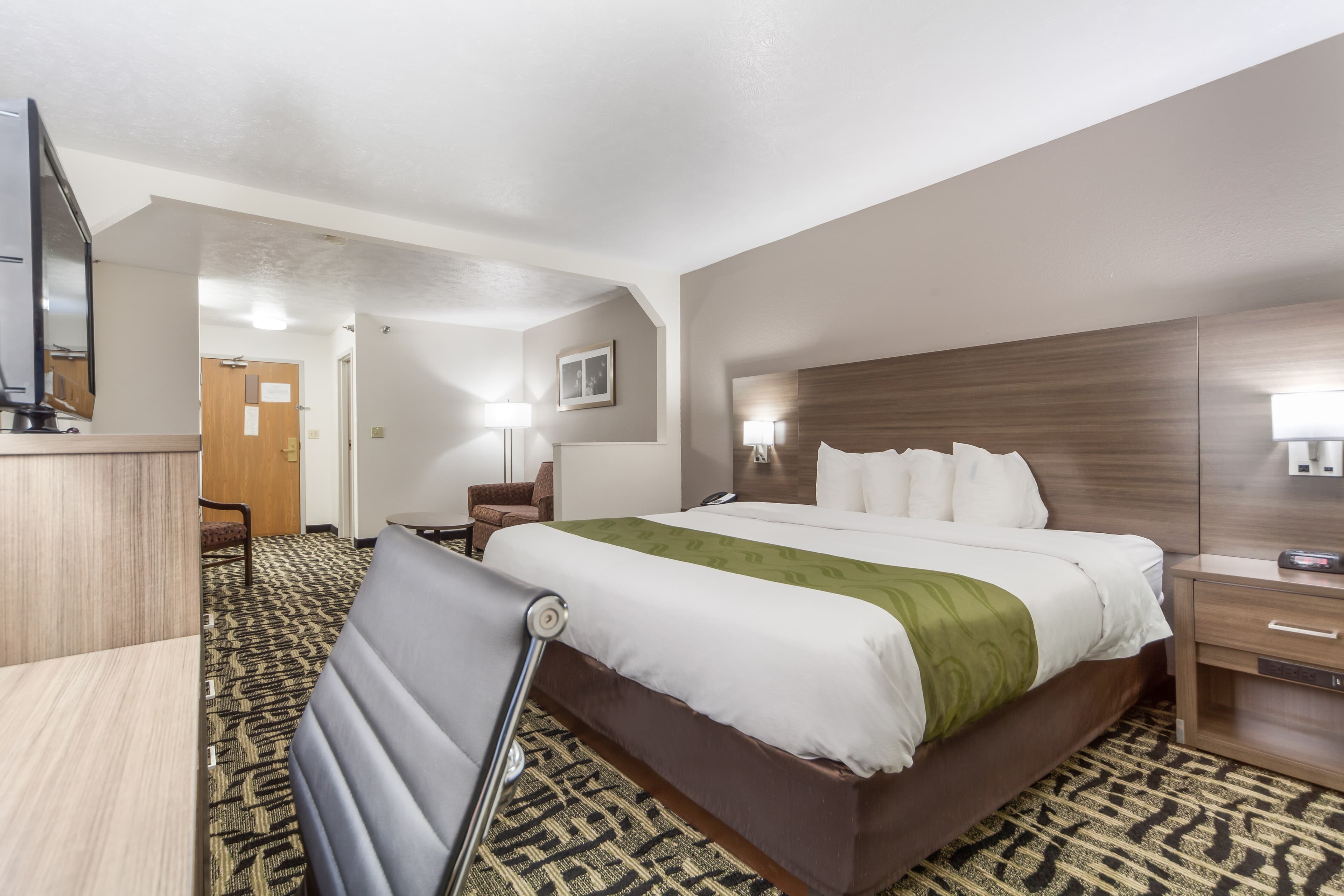 Quality Inn & Suites Omaha Chalco — 14