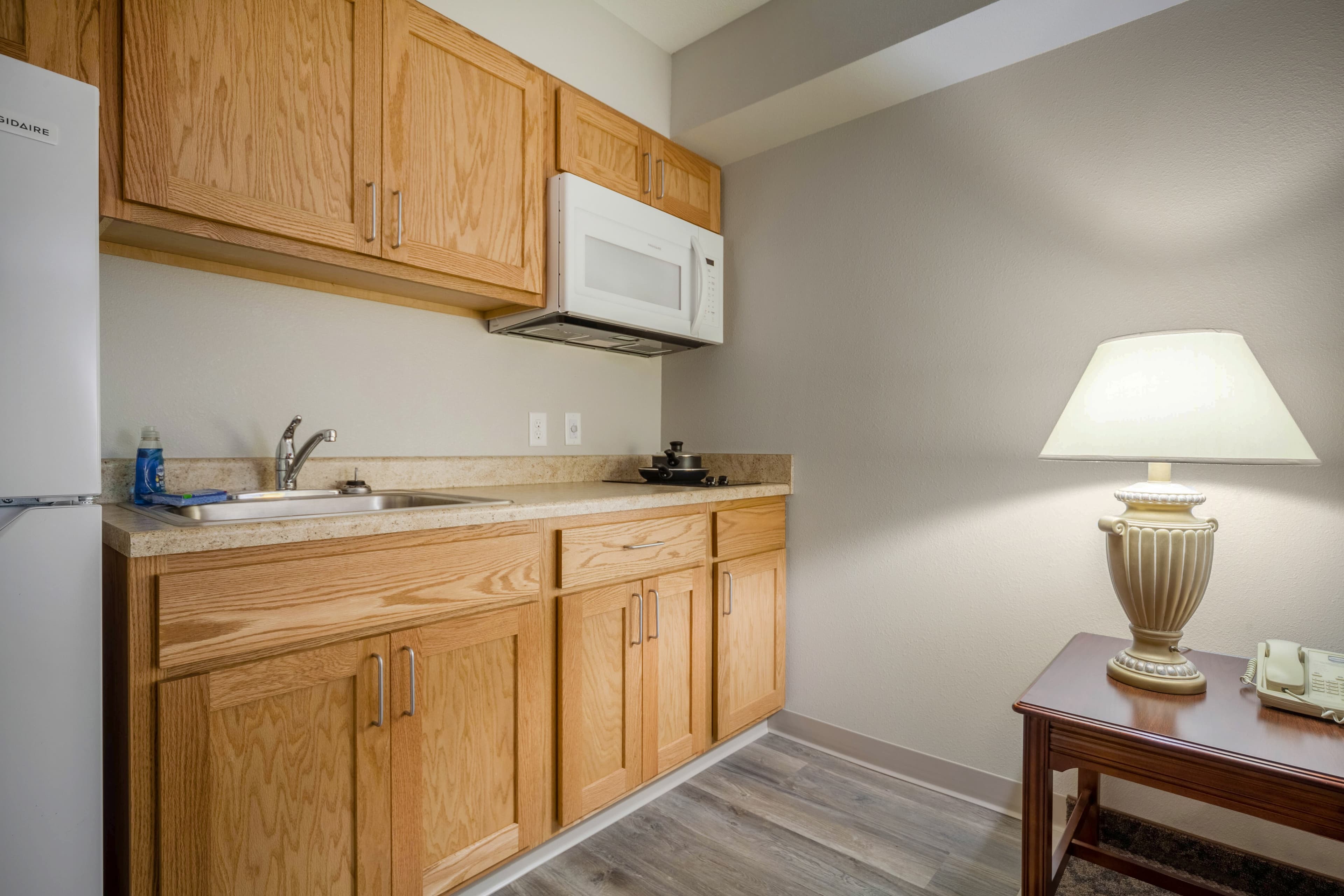 Suburban Studios I-80 Grand Island - Image 5