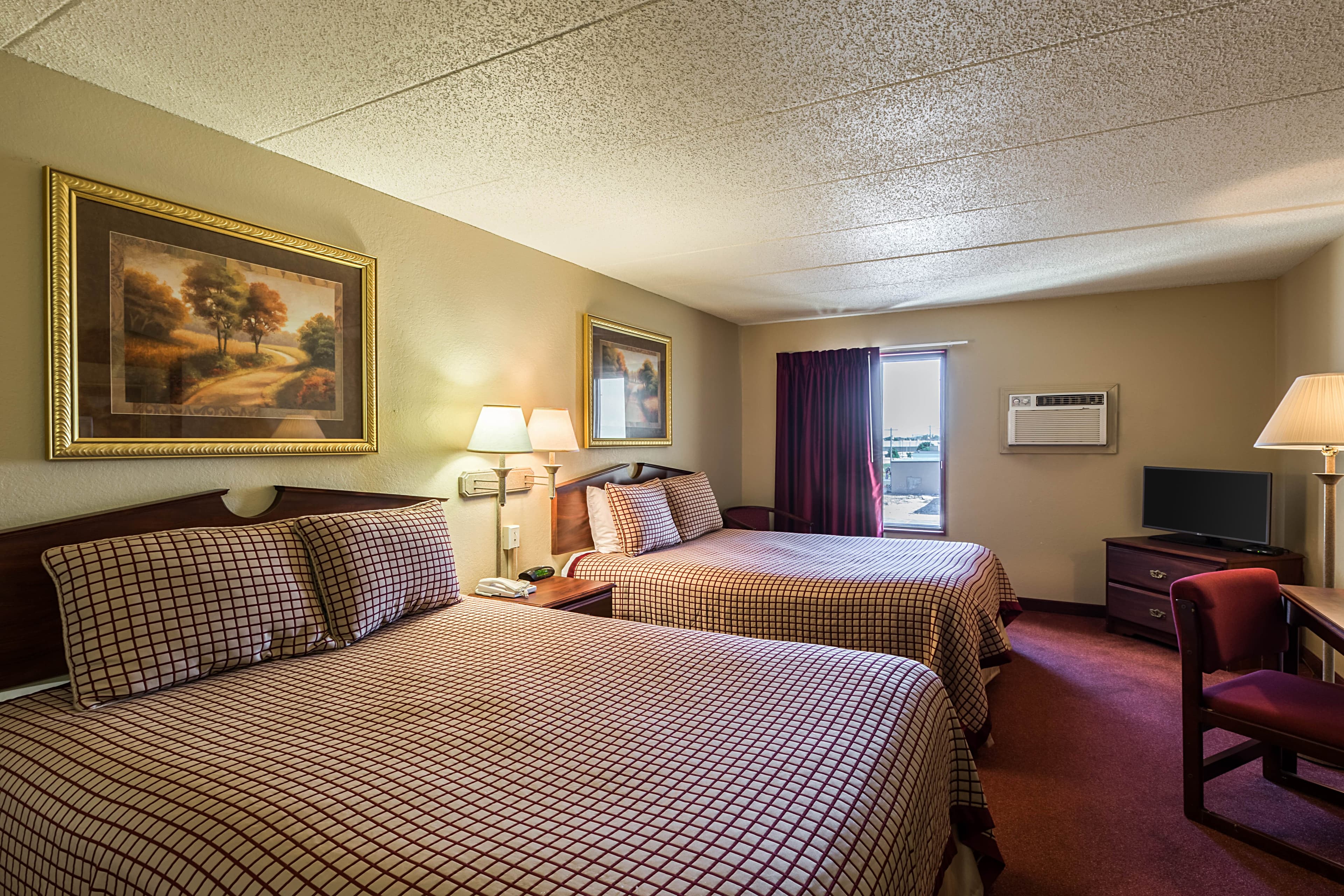 Rodeway Inn — 8