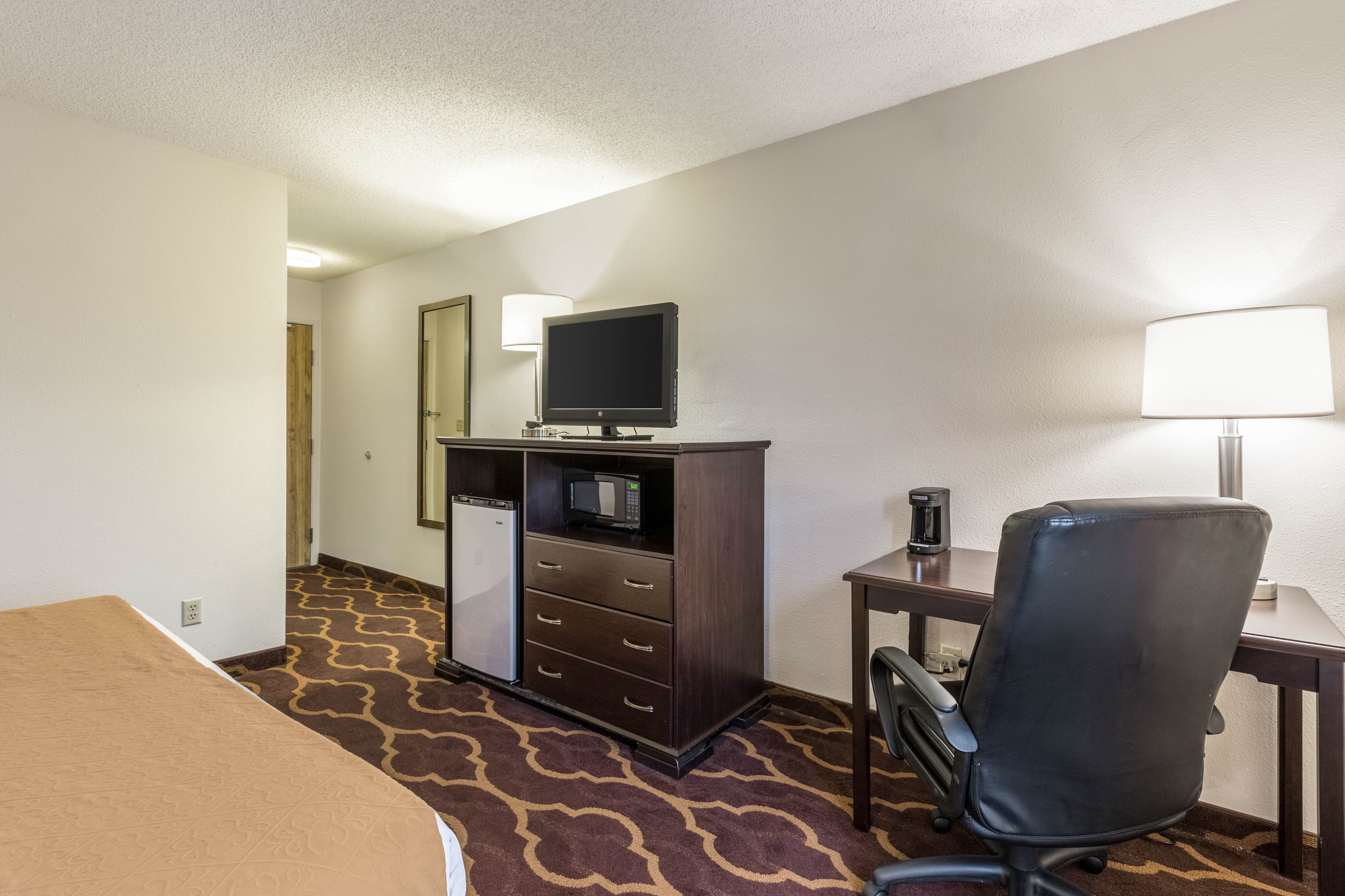 Quality Inn Kearney South - Image 4