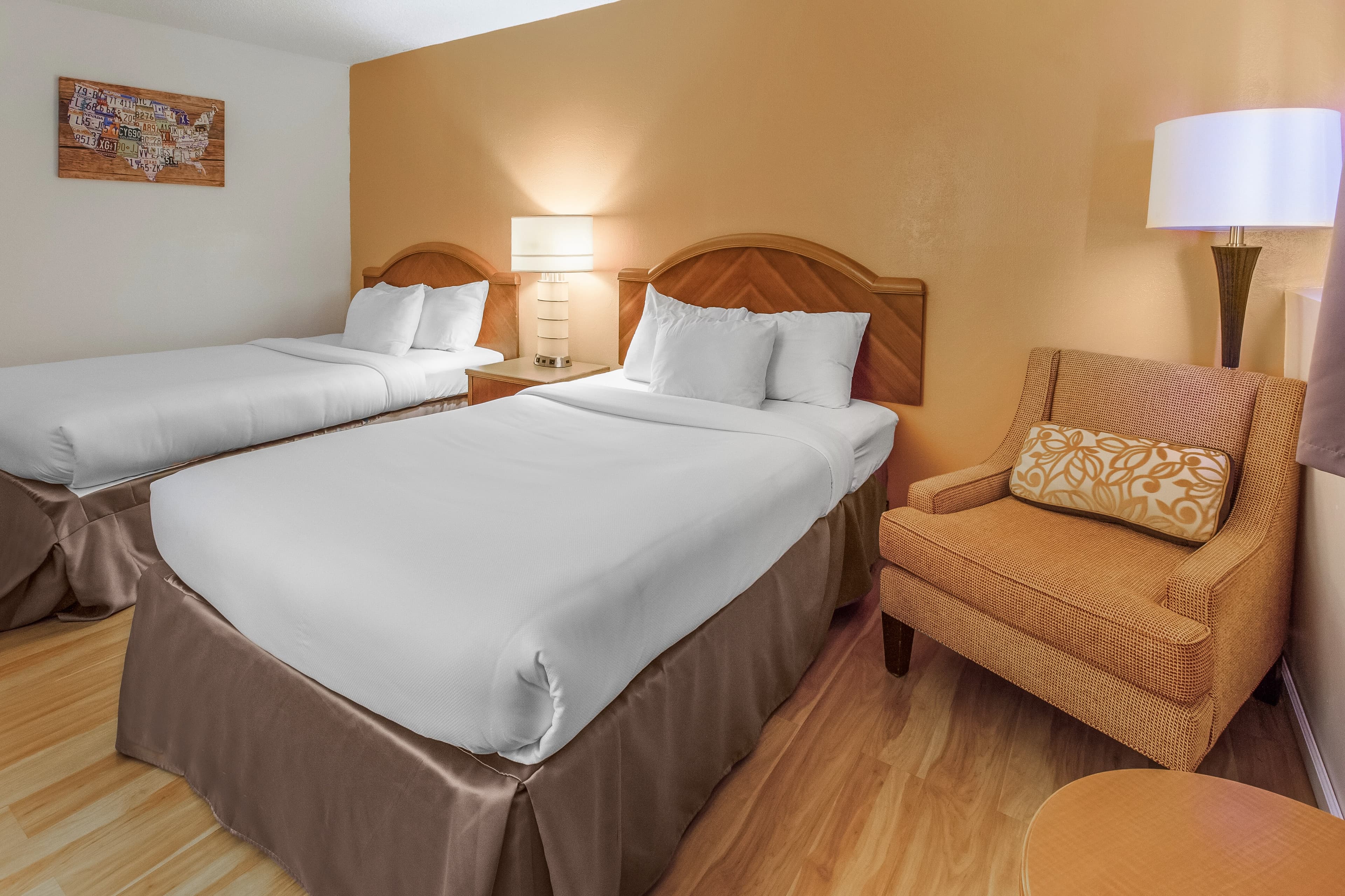 Econo Lodge Alliance — 6