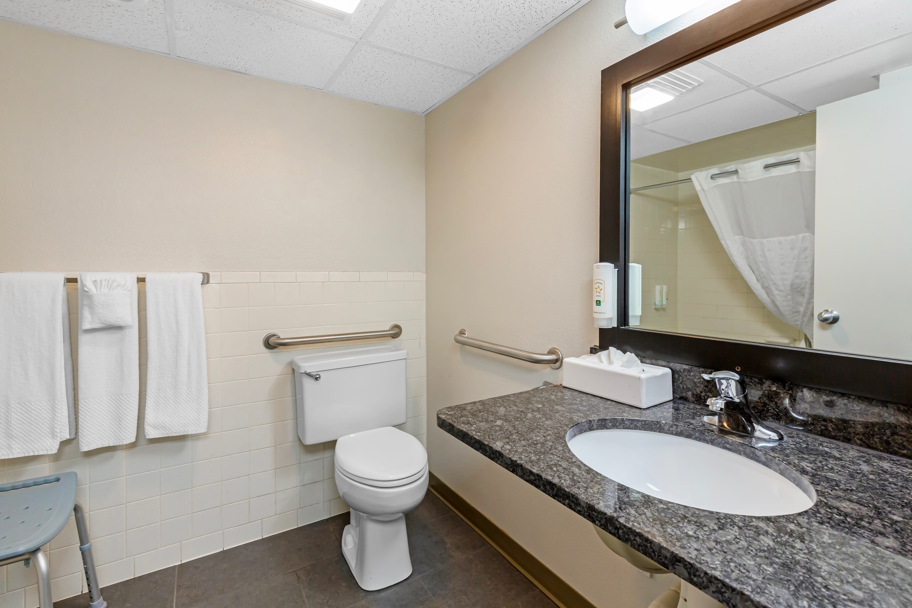 Quality Inn and Conference Center I-80 Grand Island - Image 5