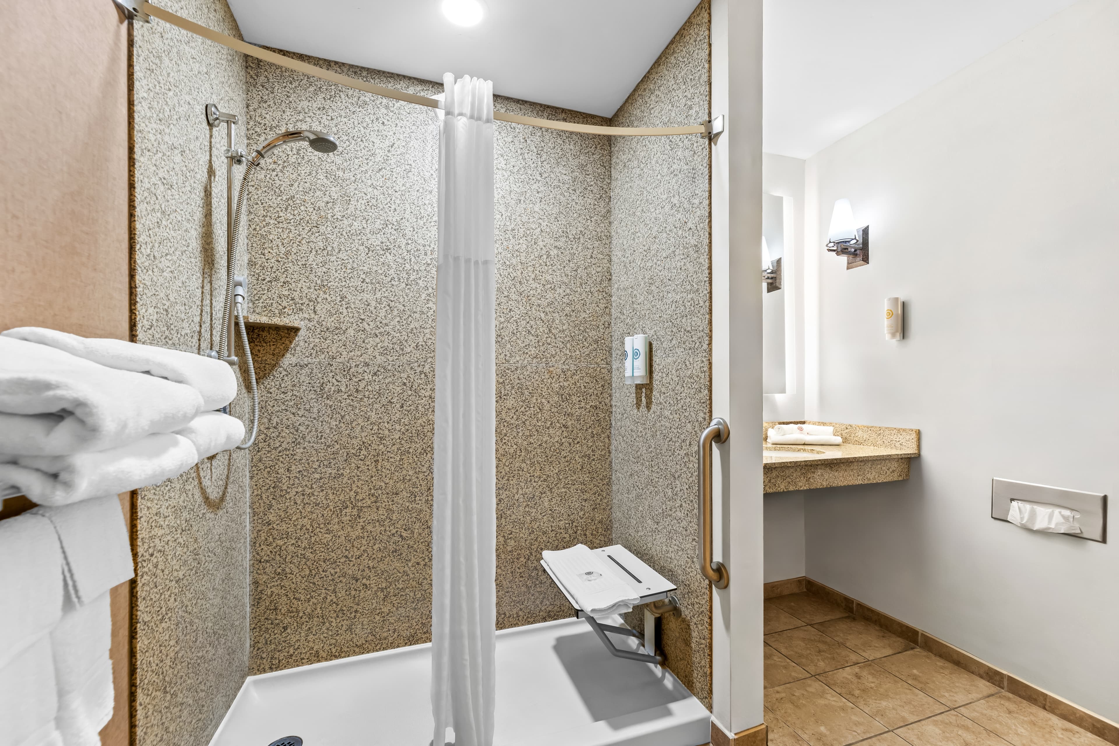 Comfort Suites Gothenburg South — 6
