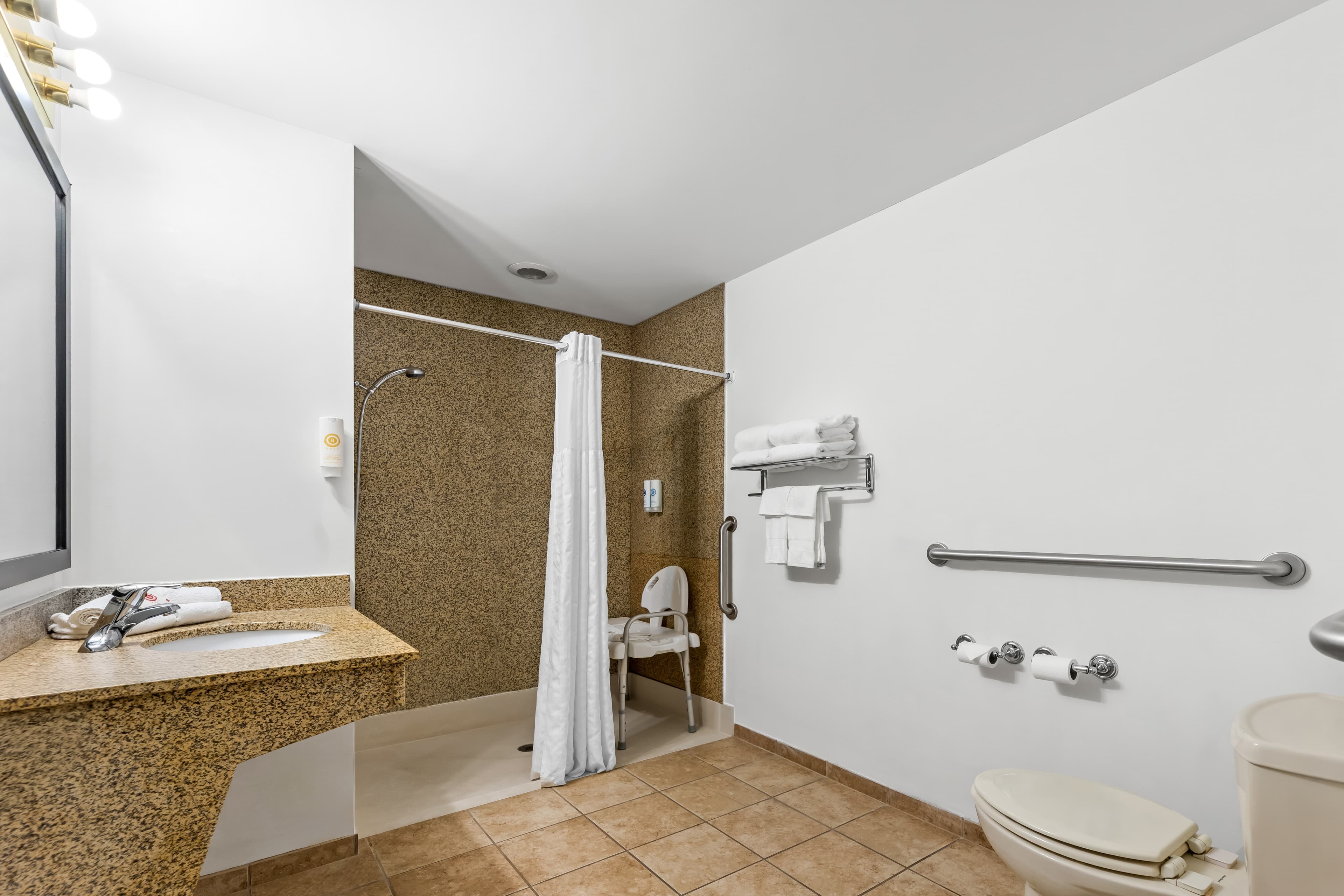 Comfort Suites Gothenburg South — 10