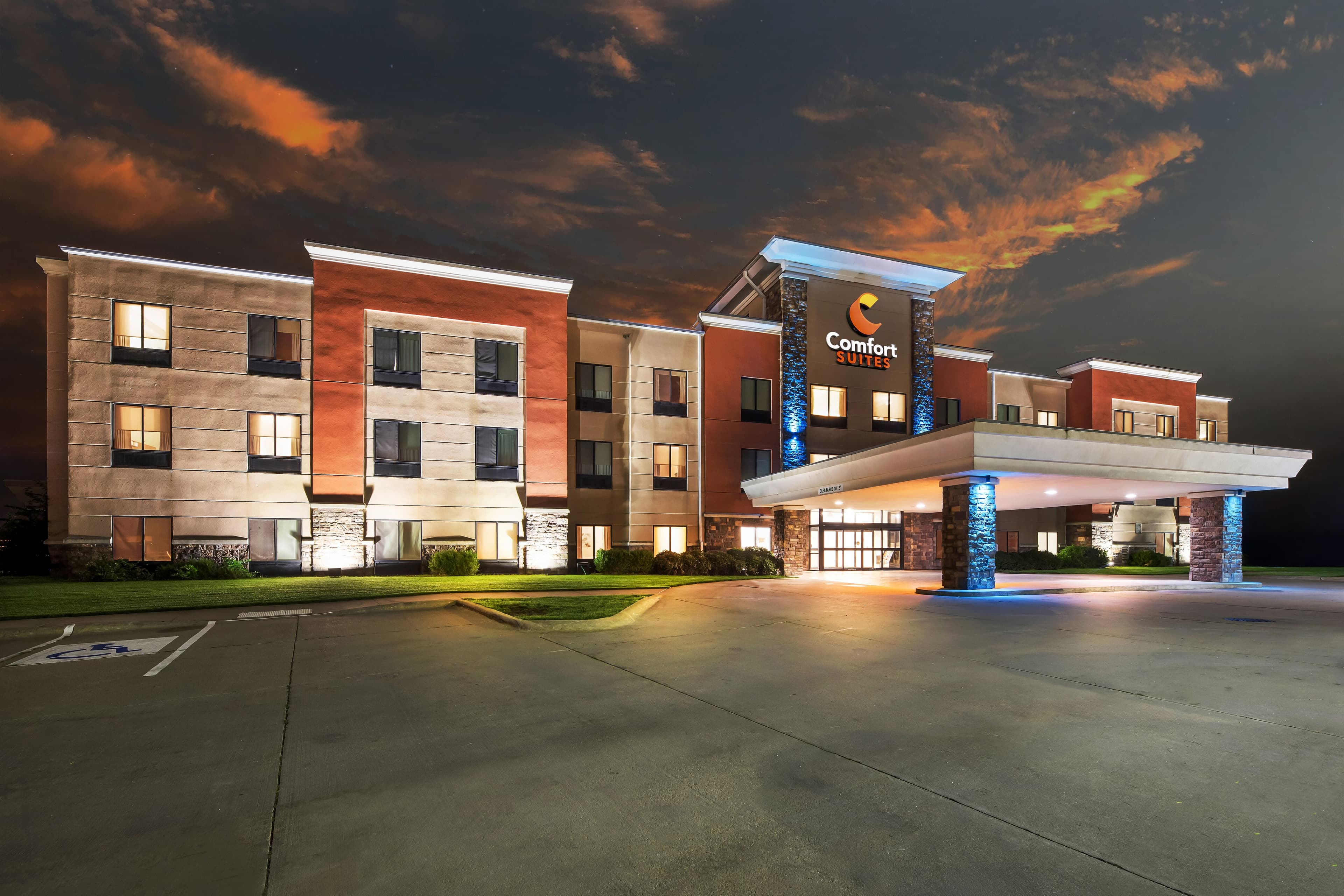 Comfort Suites Gothenburg South - Image 1