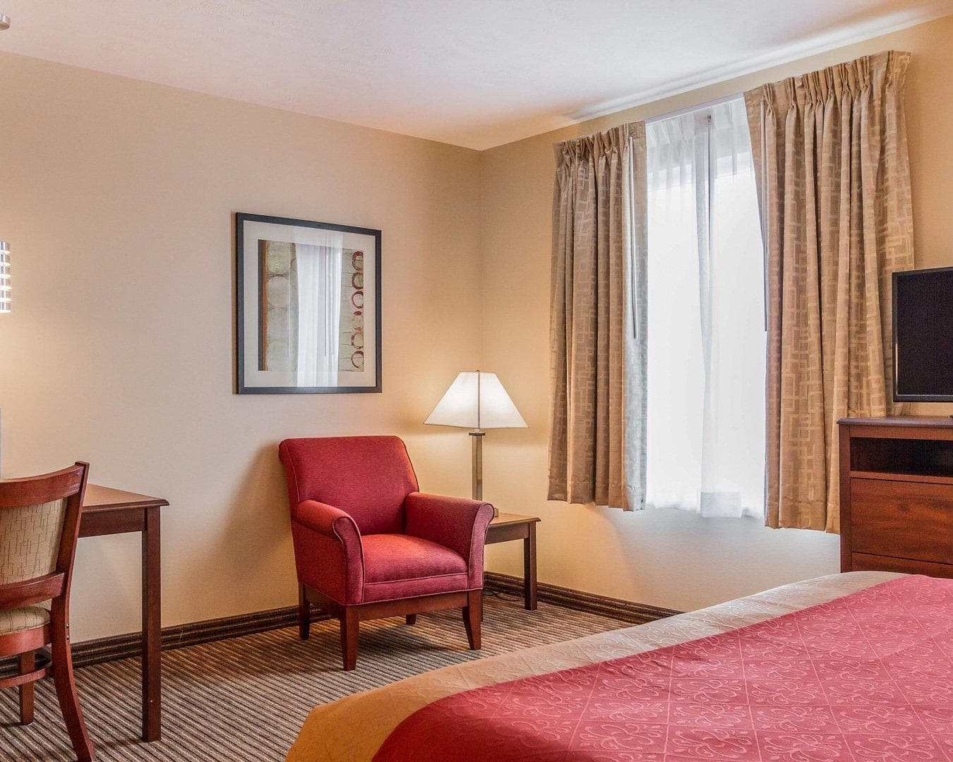 MainStay Suites Grand Island — 8