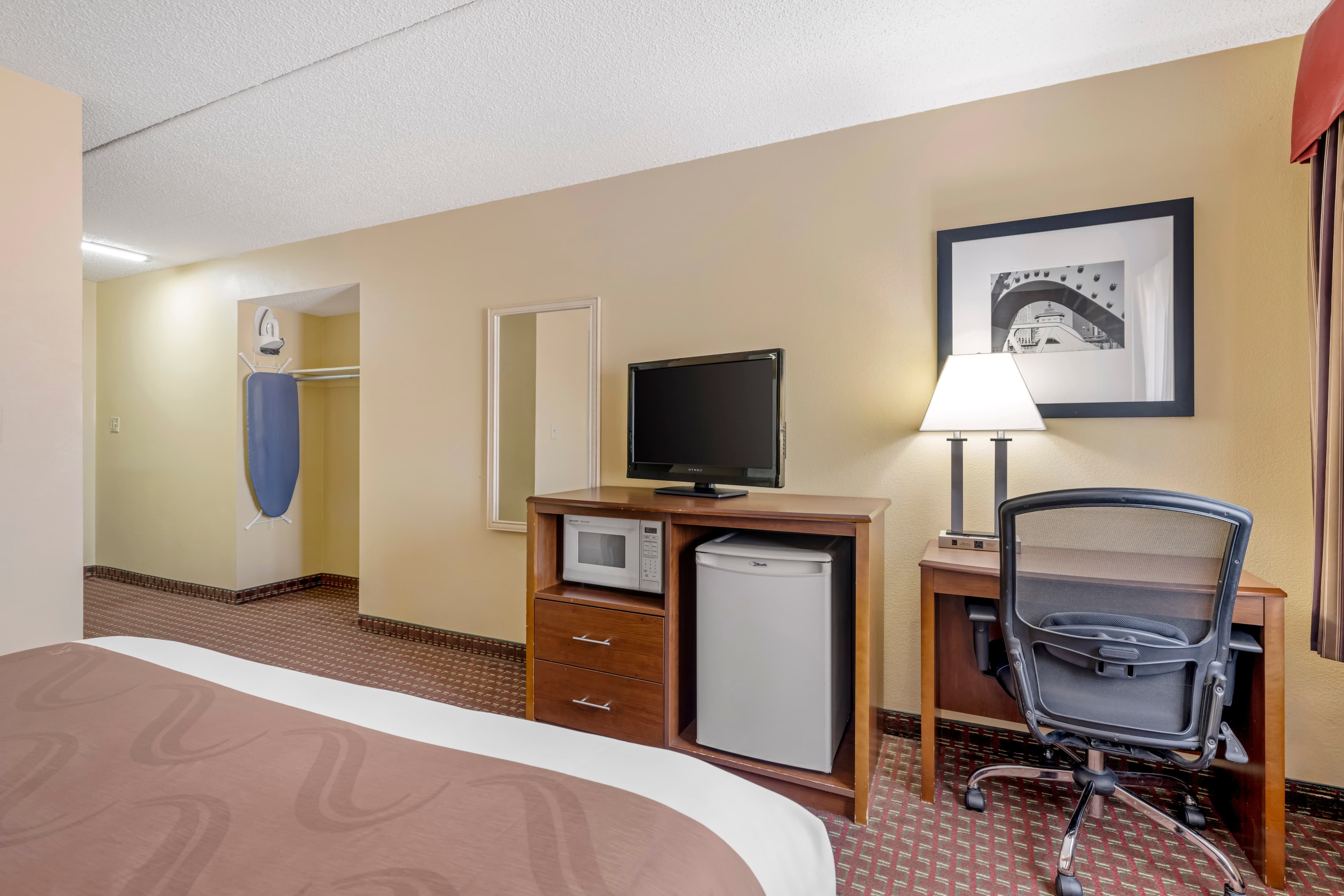 Quality Inn & Suites Lincoln South — 4