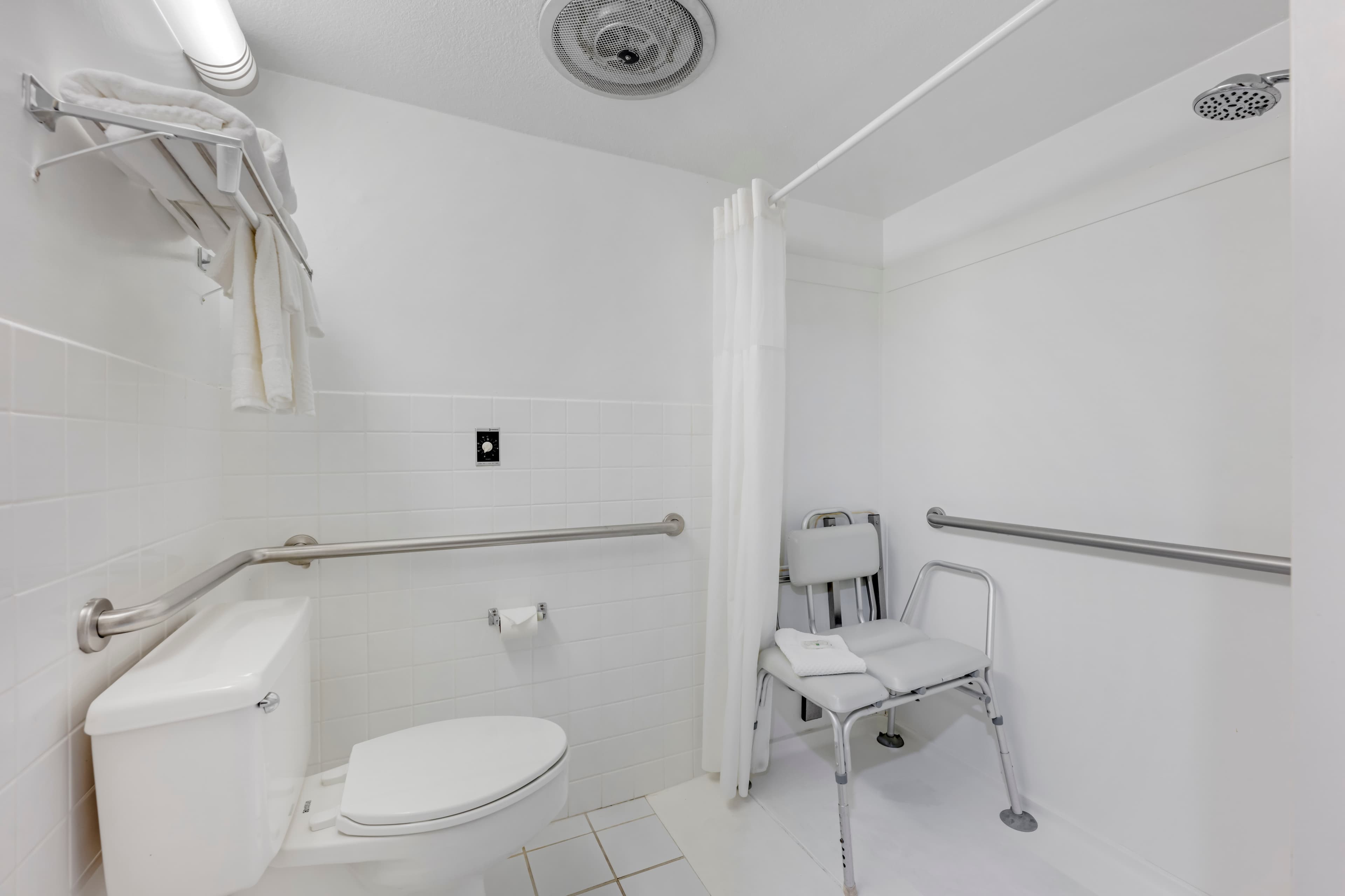 Quality Inn & Suites Lincoln South — 5