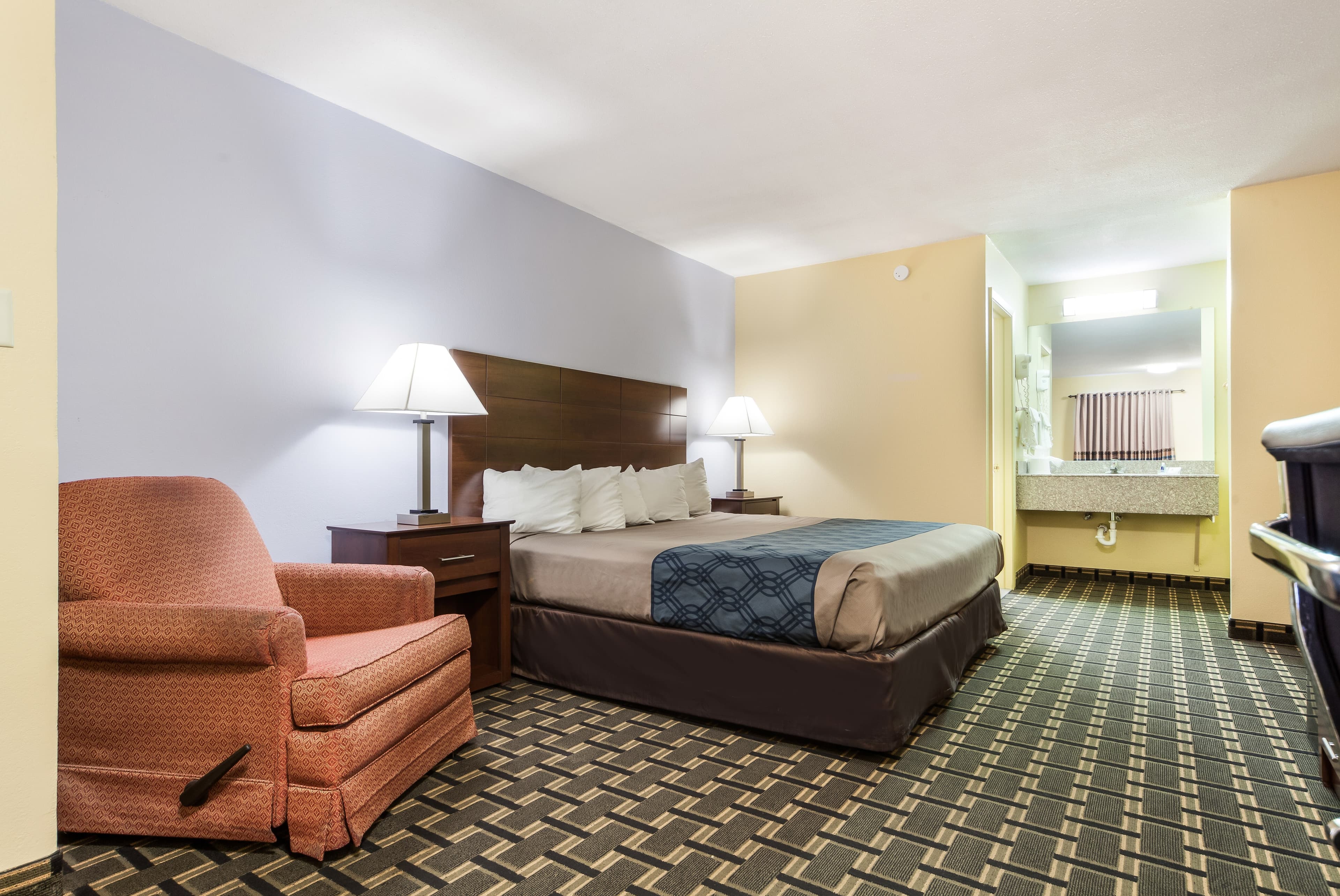 Rodeway Inn Lincoln West - University Area - Image 2