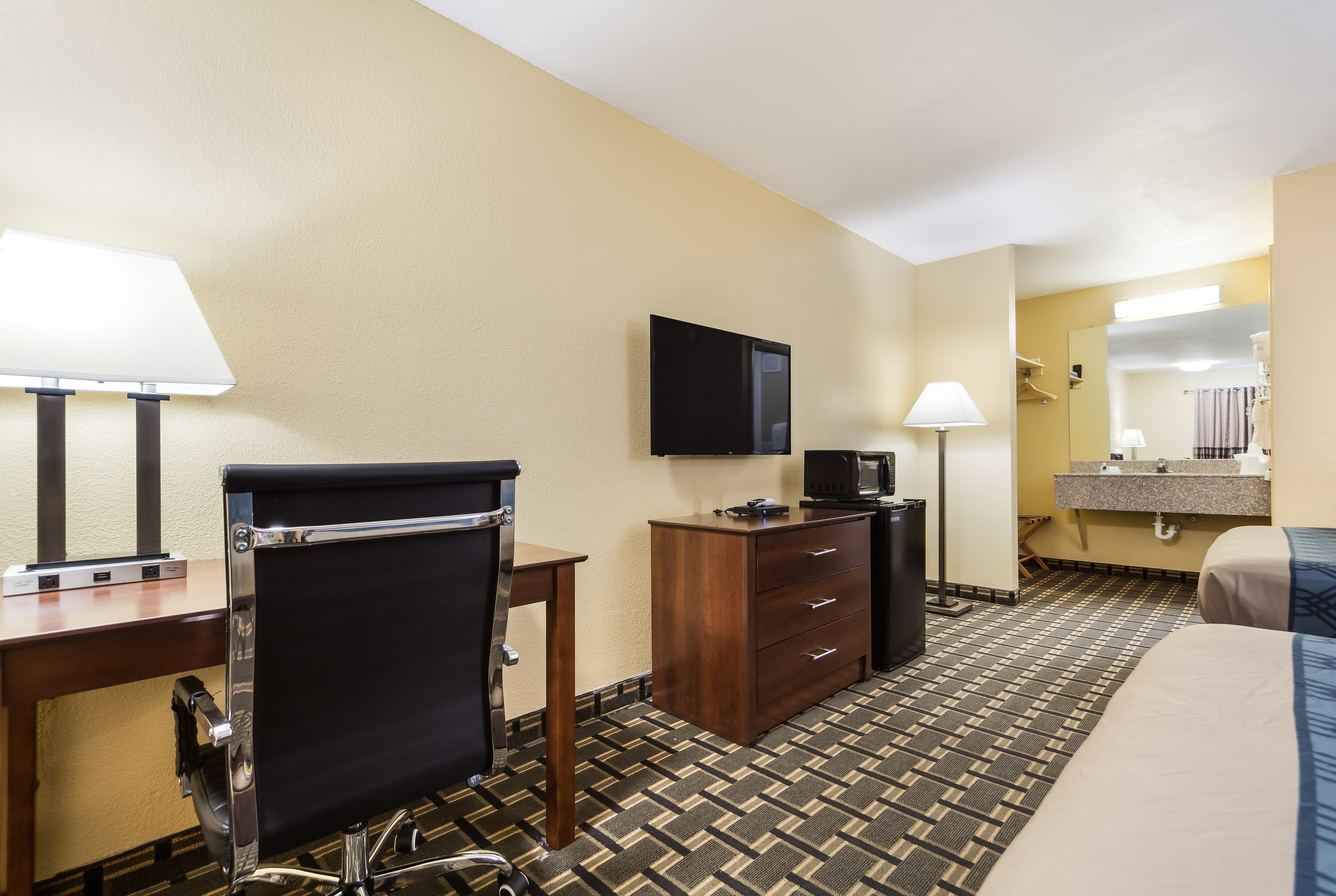 Rodeway Inn Lincoln West - University Area — 7