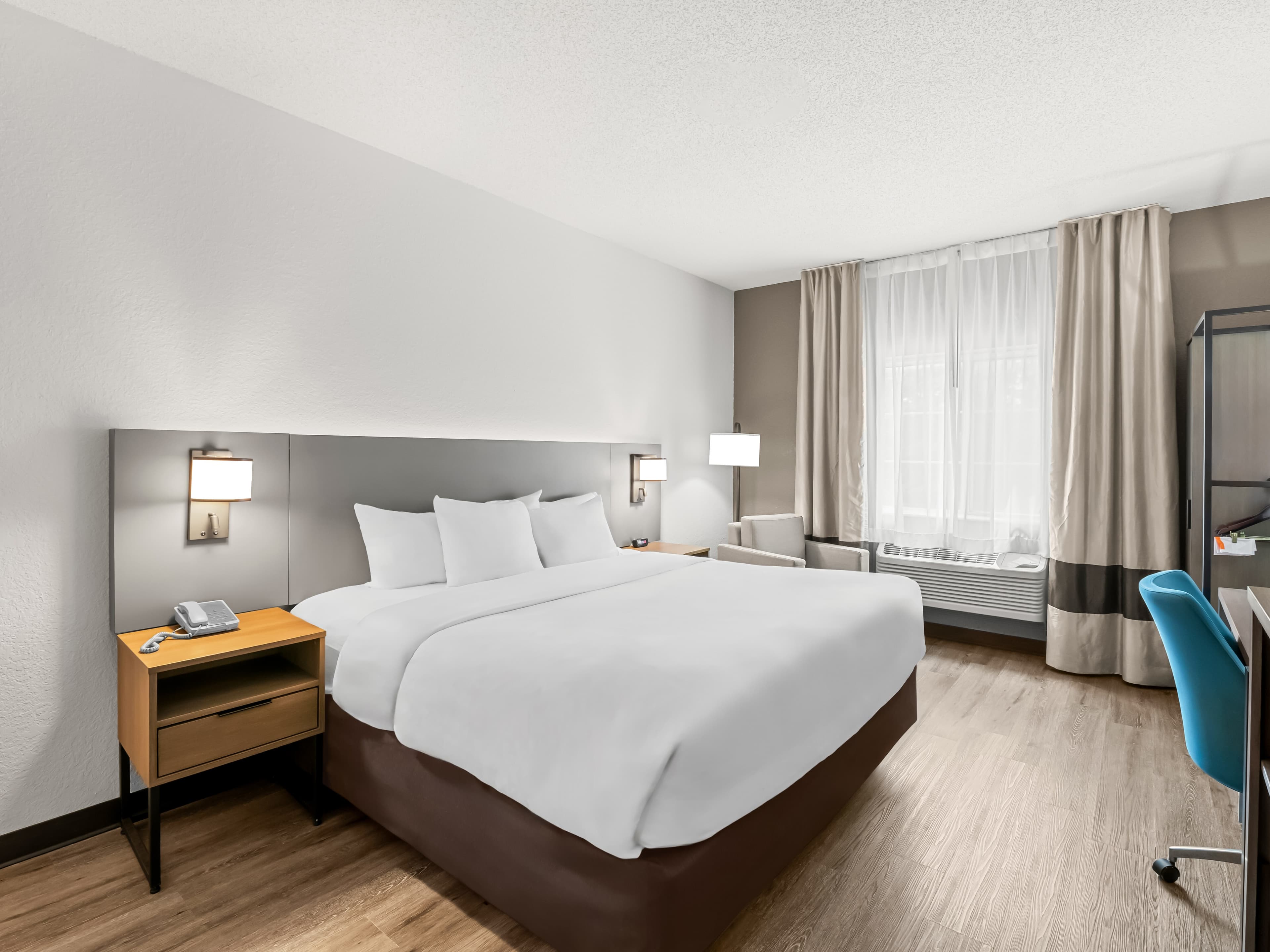Comfort Inn & Suites Bellevue - Omaha Offutt AFB - Image 2
