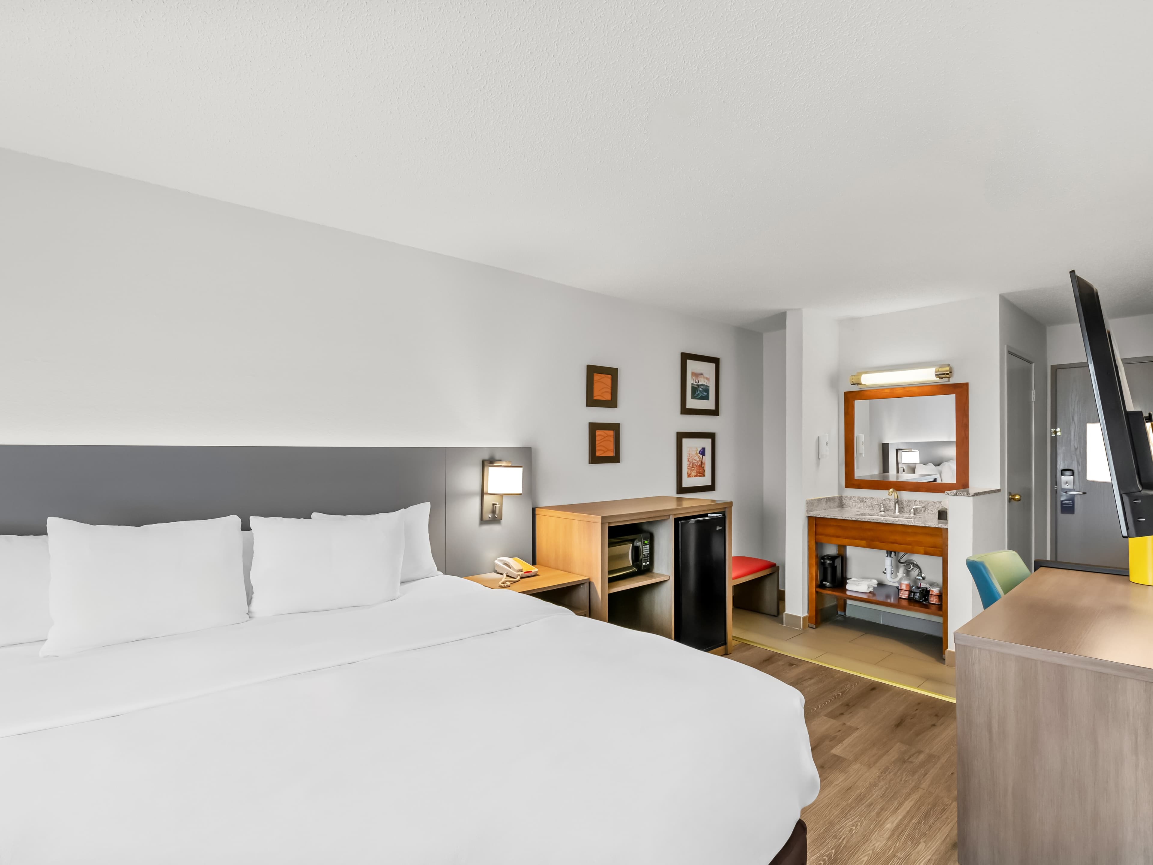 Comfort Inn & Suites Bellevue - Omaha Offutt AFB — 14