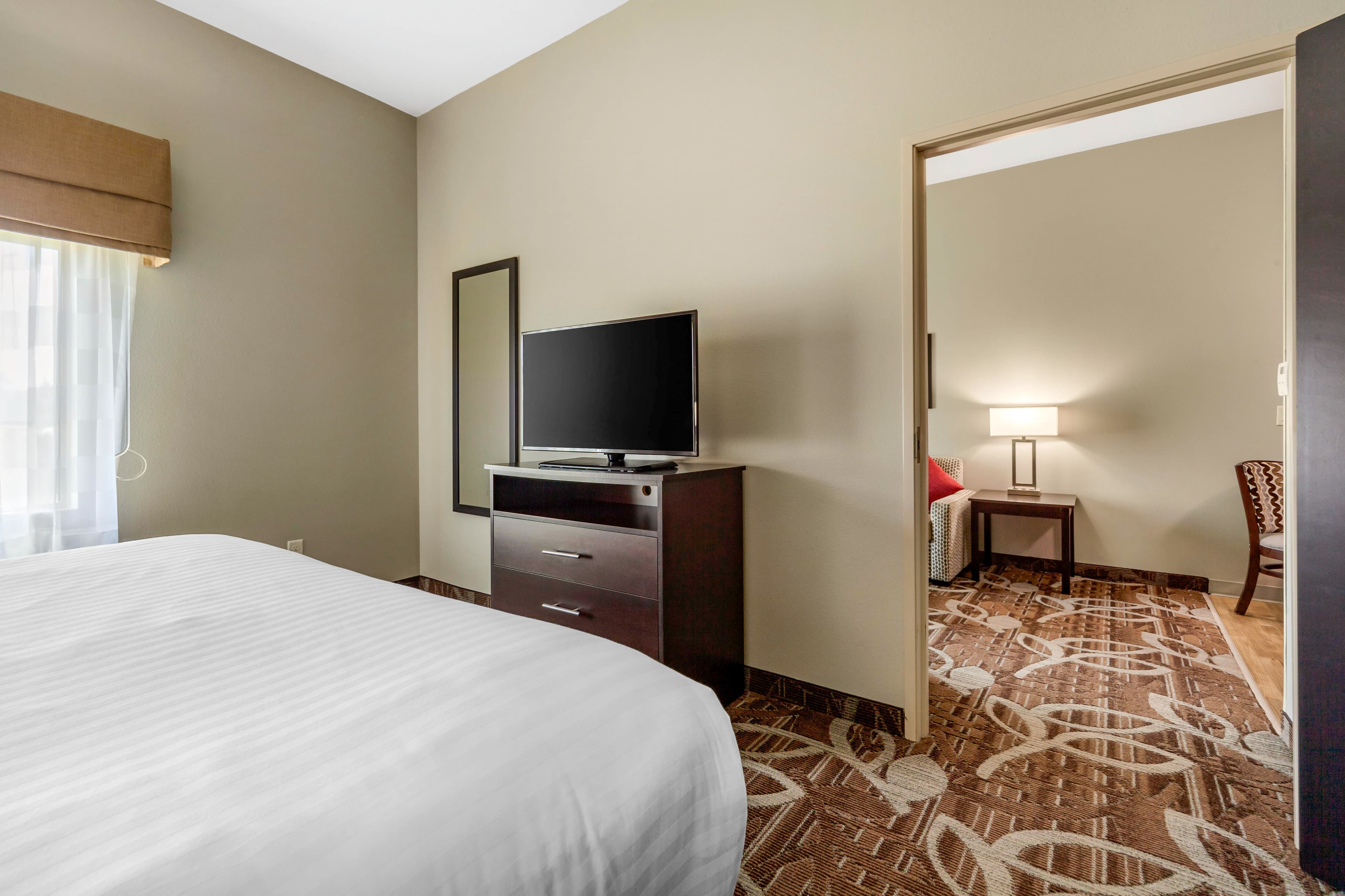 MainStay Suites Lincoln University Area — 6