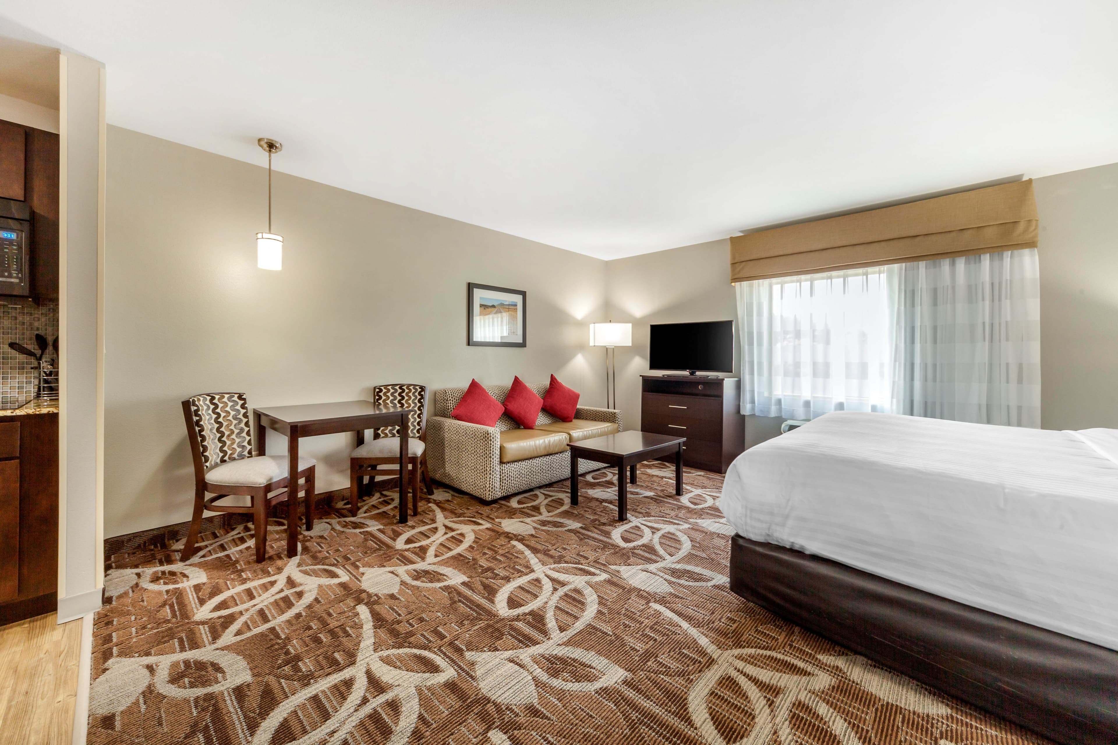 MainStay Suites Lincoln University Area — 11