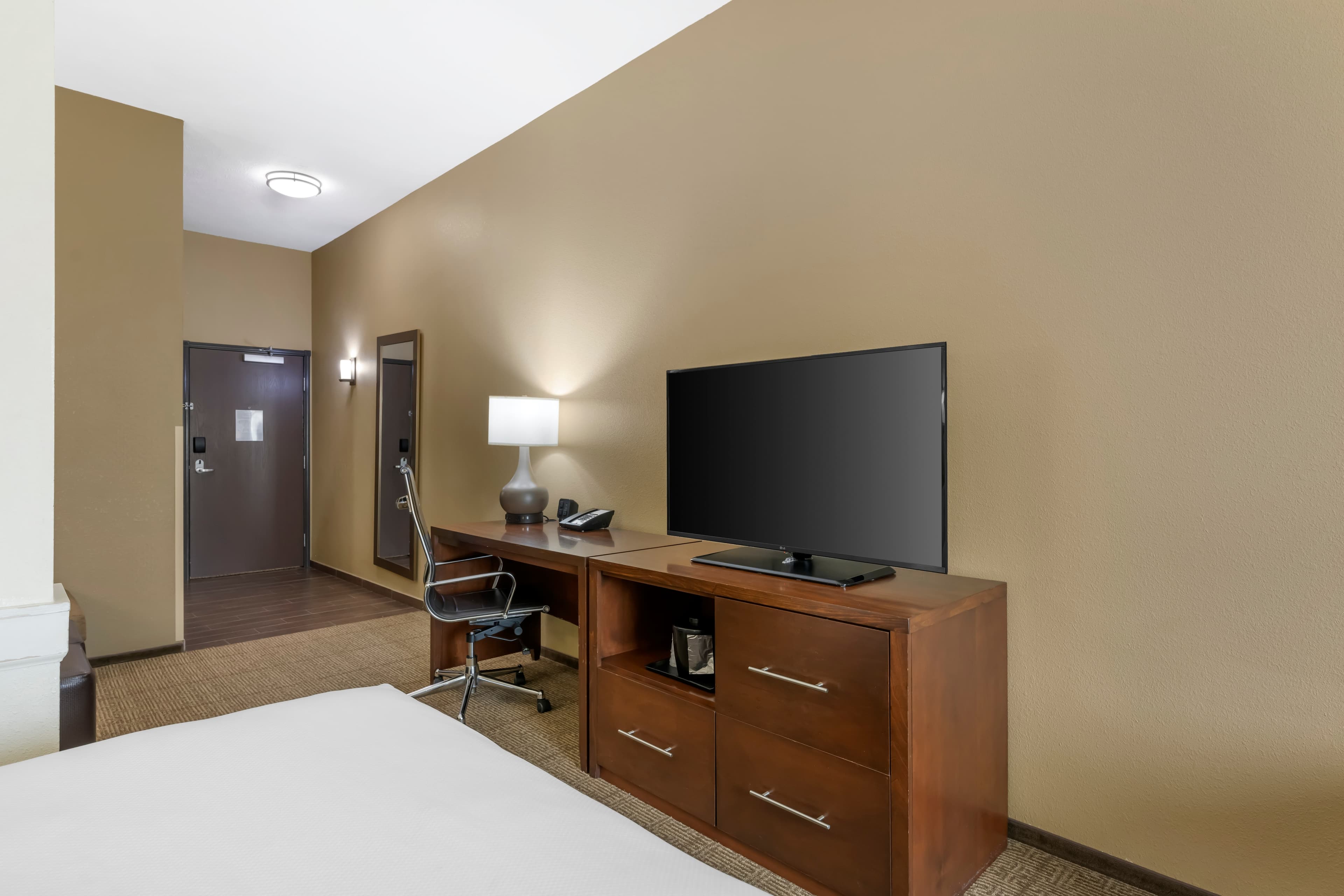 Comfort Suites West Omaha — 27