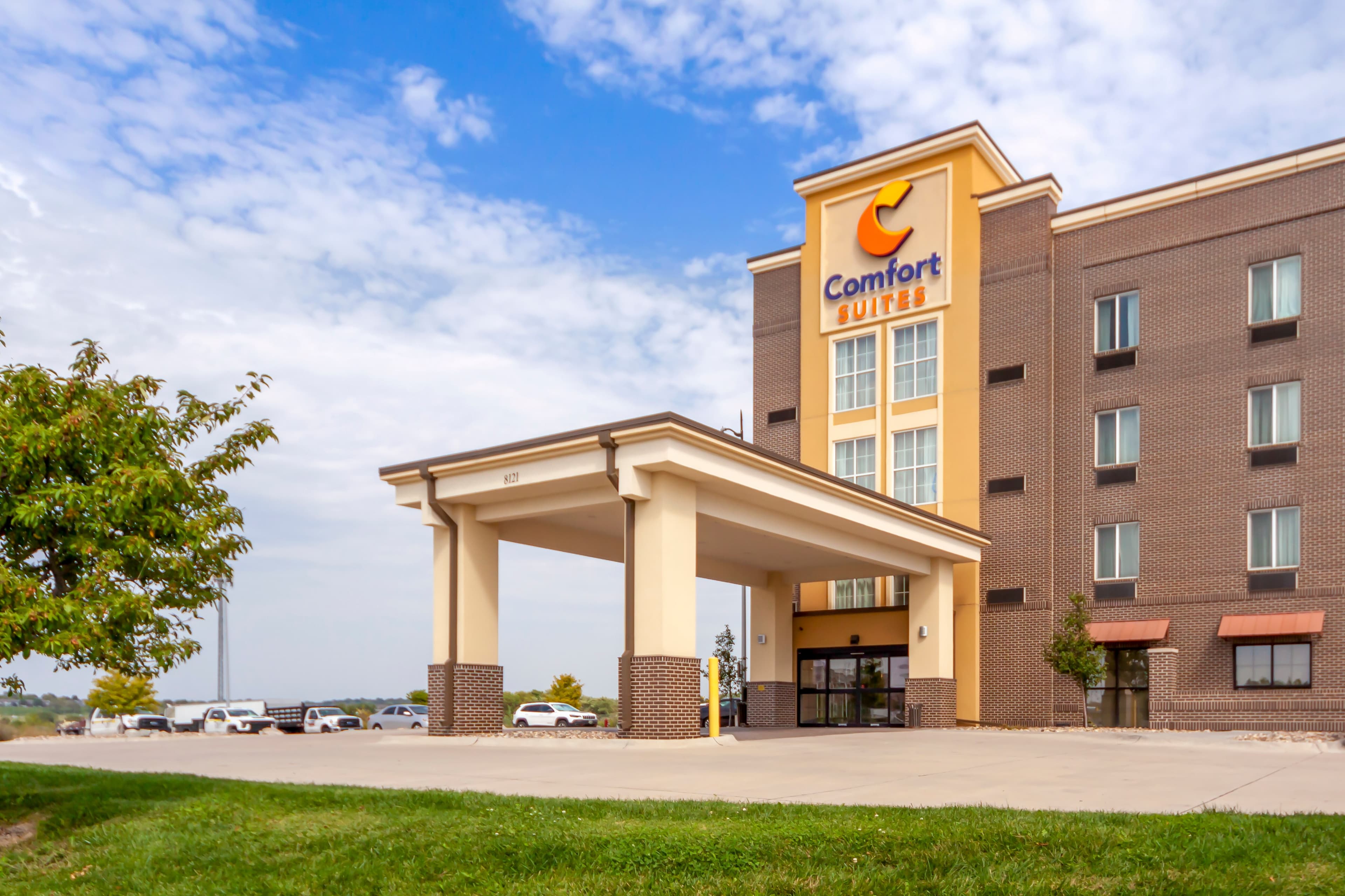 Comfort Suites La Vista - Omaha - Image 1