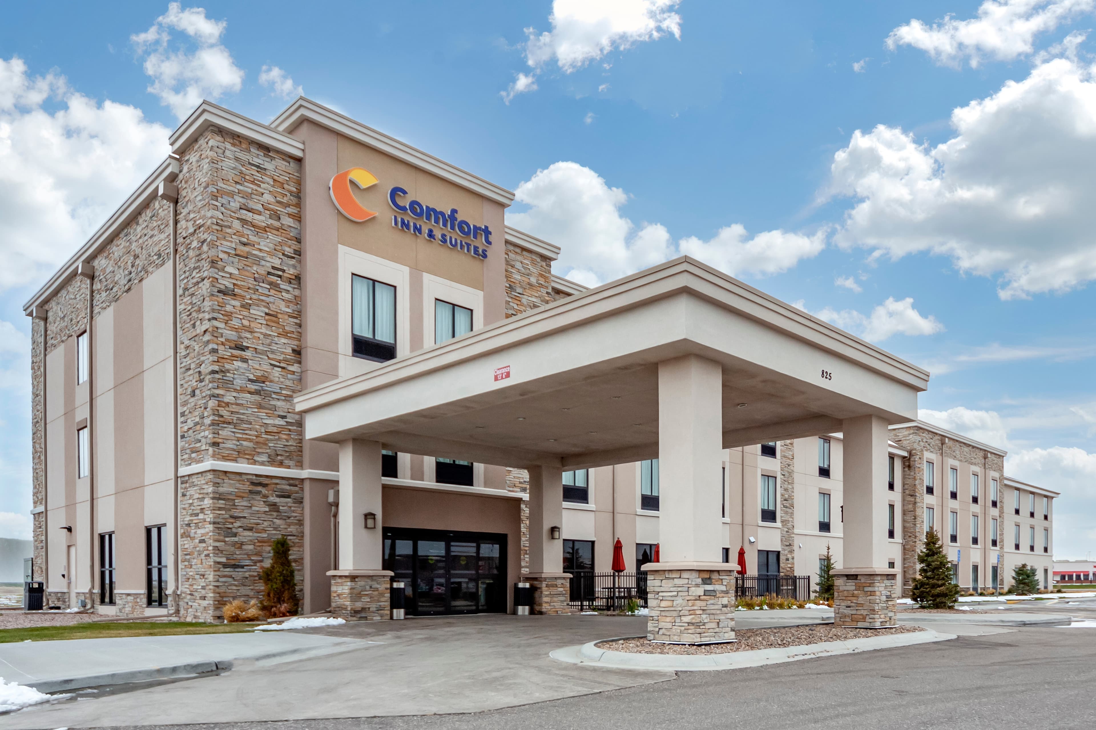 Comfort Inn & Suites Sidney I-80 - Image 1