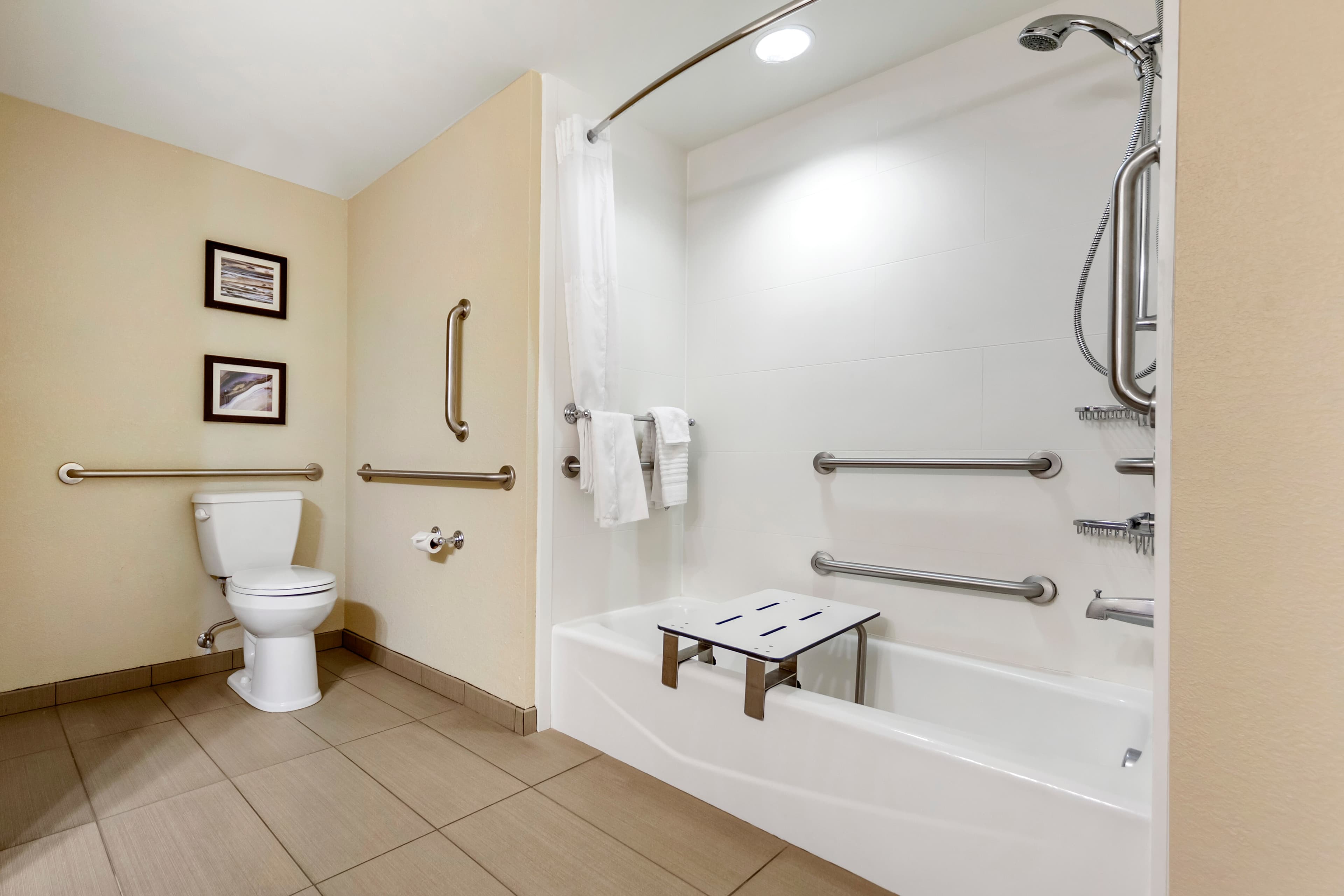 Comfort Inn & Suites Sidney I-80 — 9