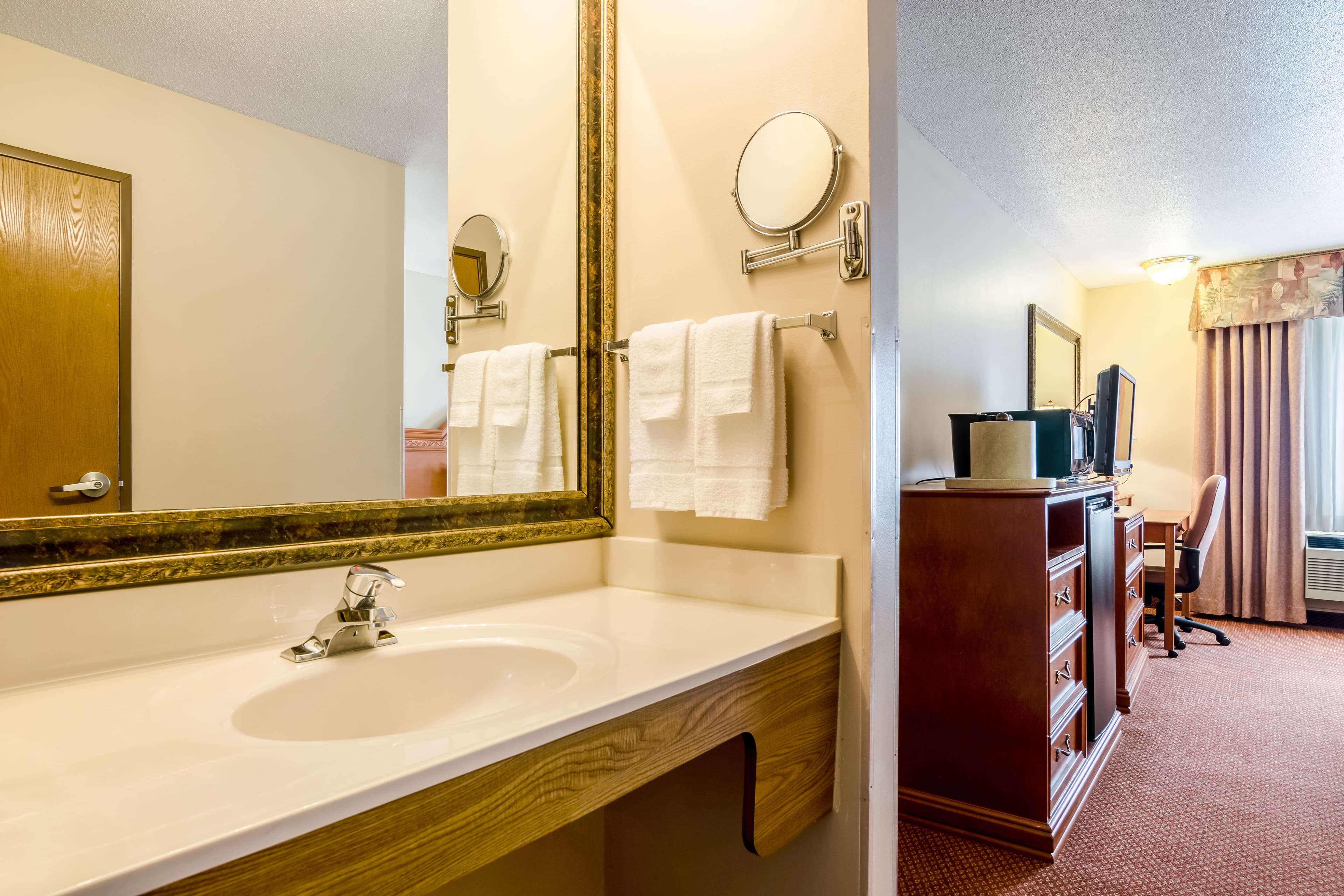 Quality Inn Alliance — 7