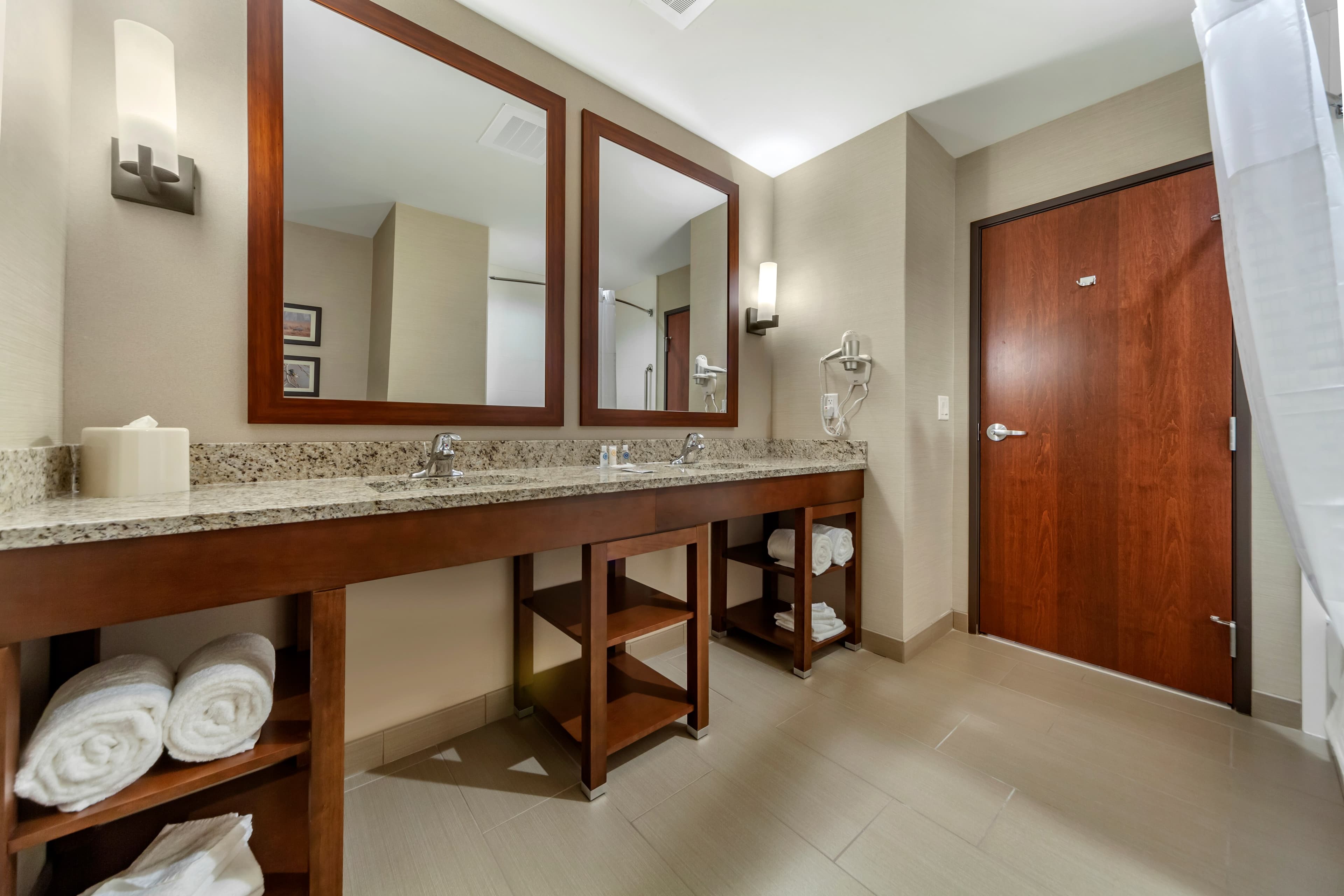 Comfort Suites Grand Island South — 19