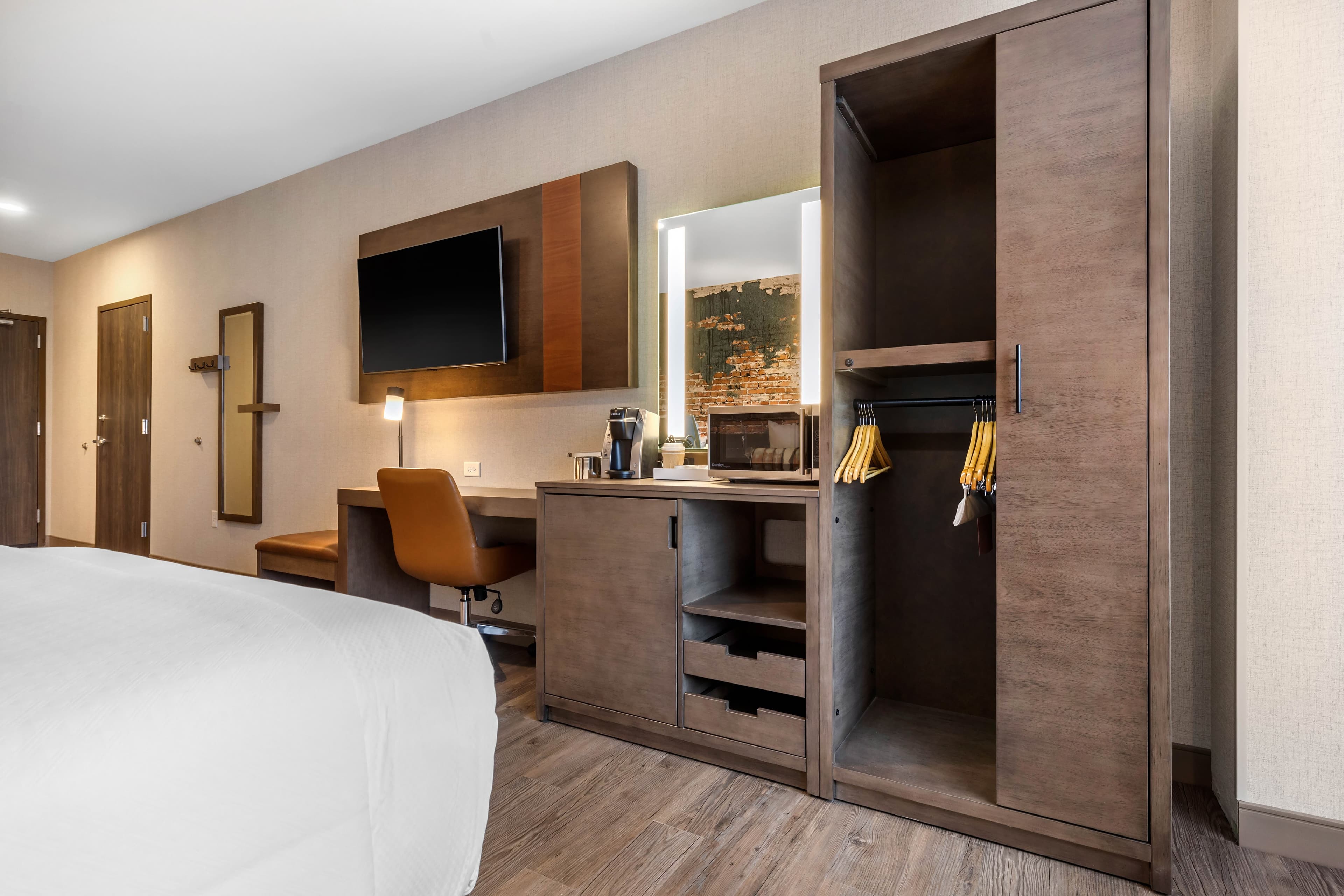 Cambria Hotel Omaha Downtown — 9