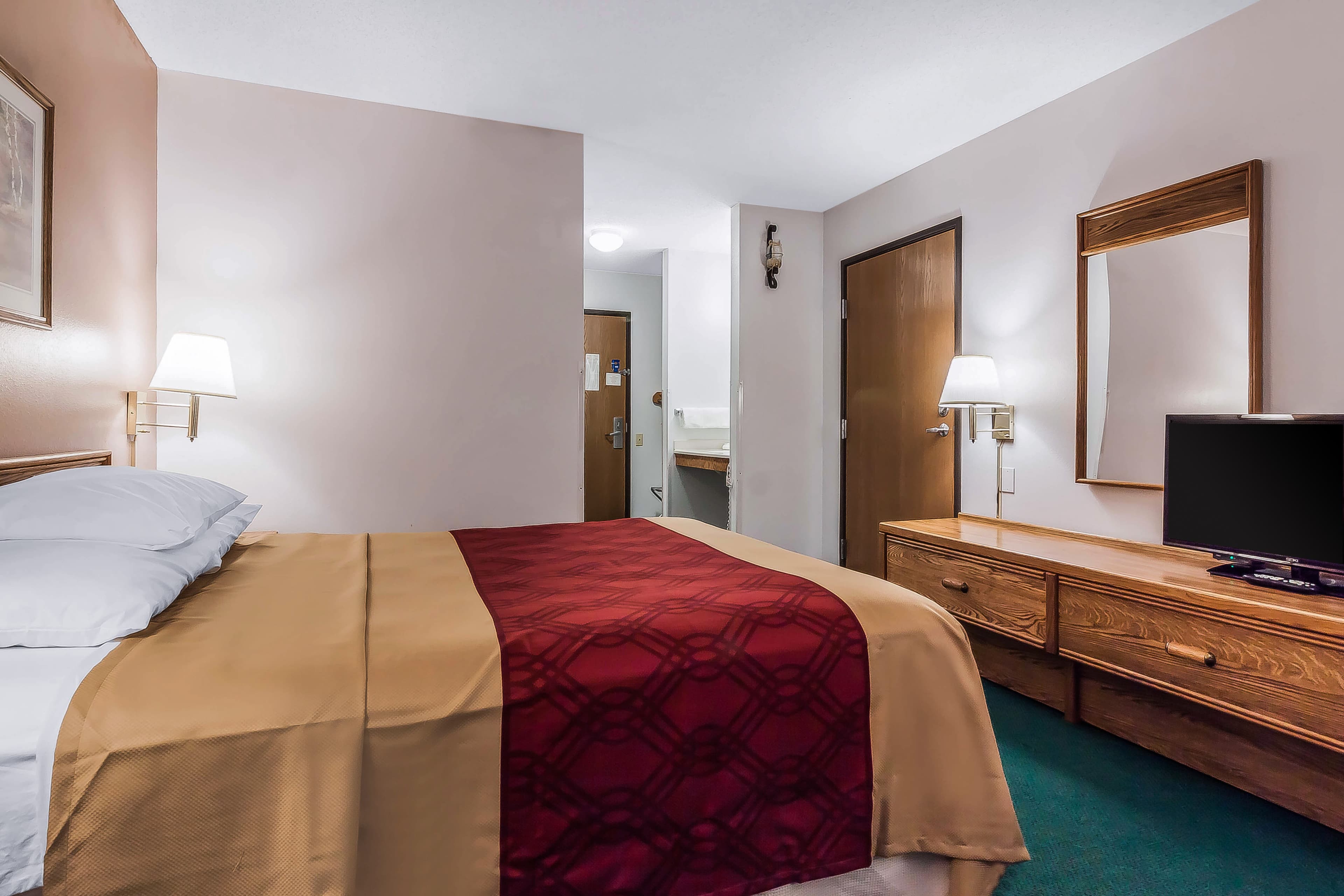 Rodeway Inn Holdrege - Image 2