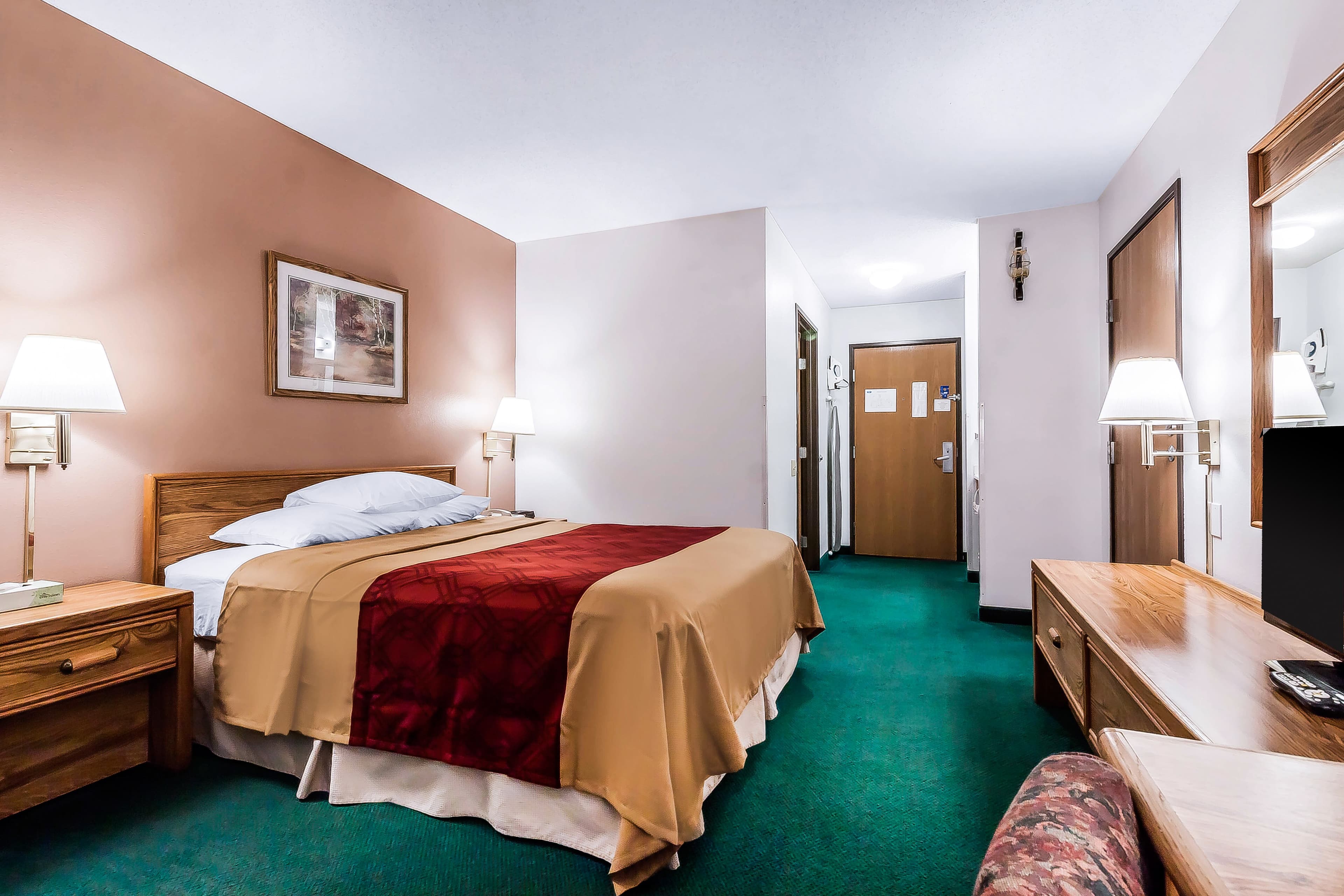 Rodeway Inn Holdrege - Image 3