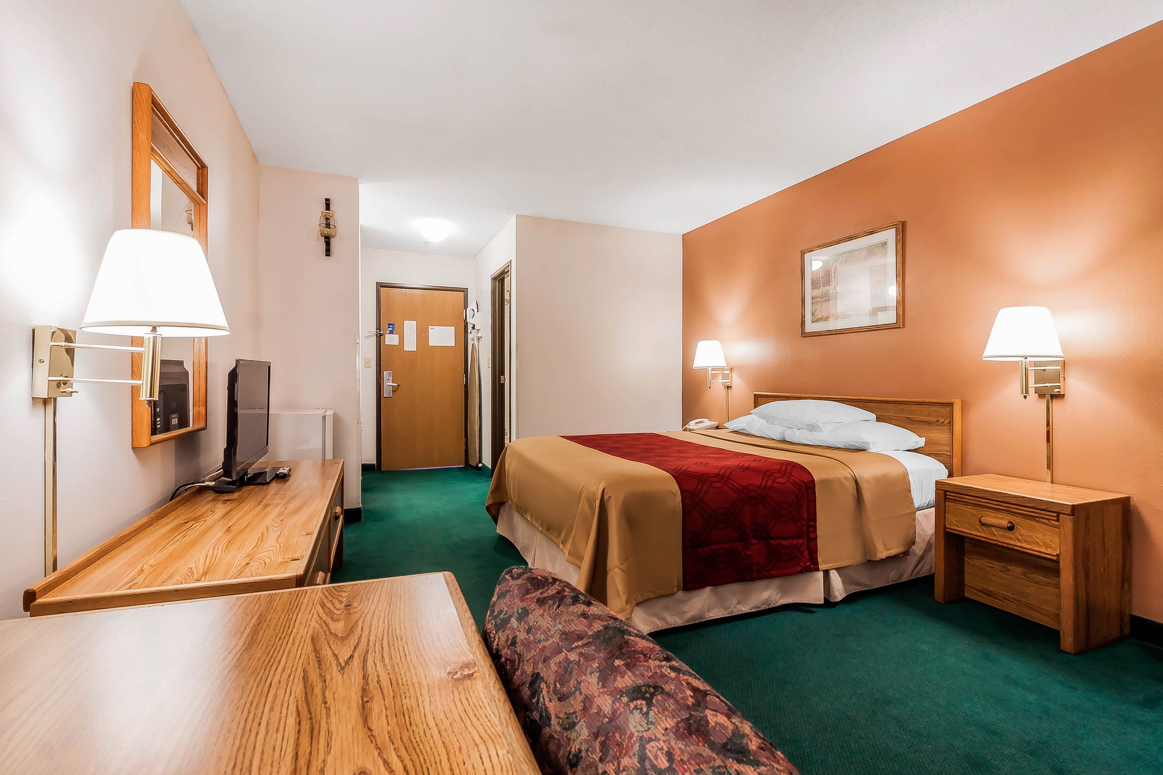 Rodeway Inn Holdrege — 6