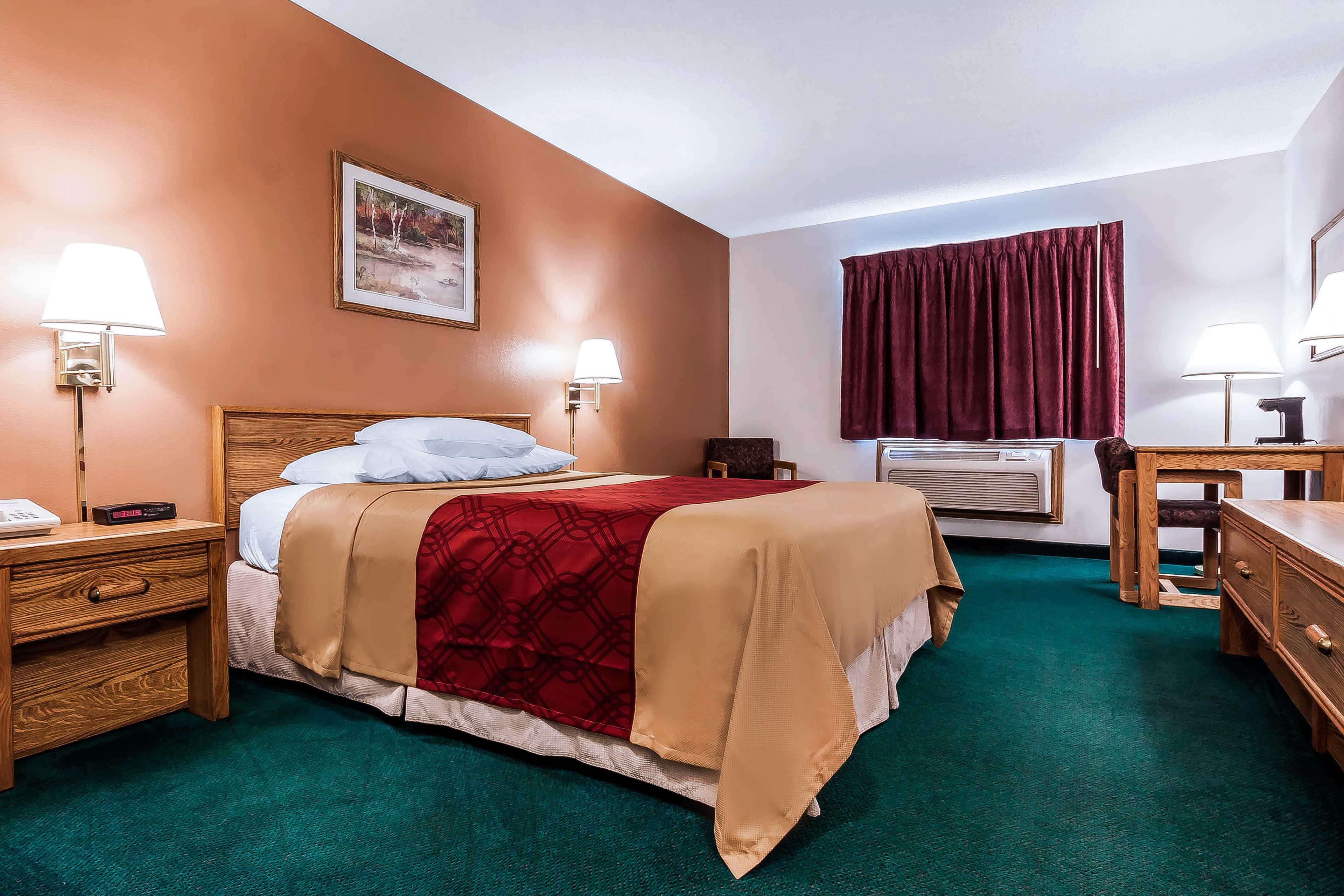 Rodeway Inn Holdrege — 7