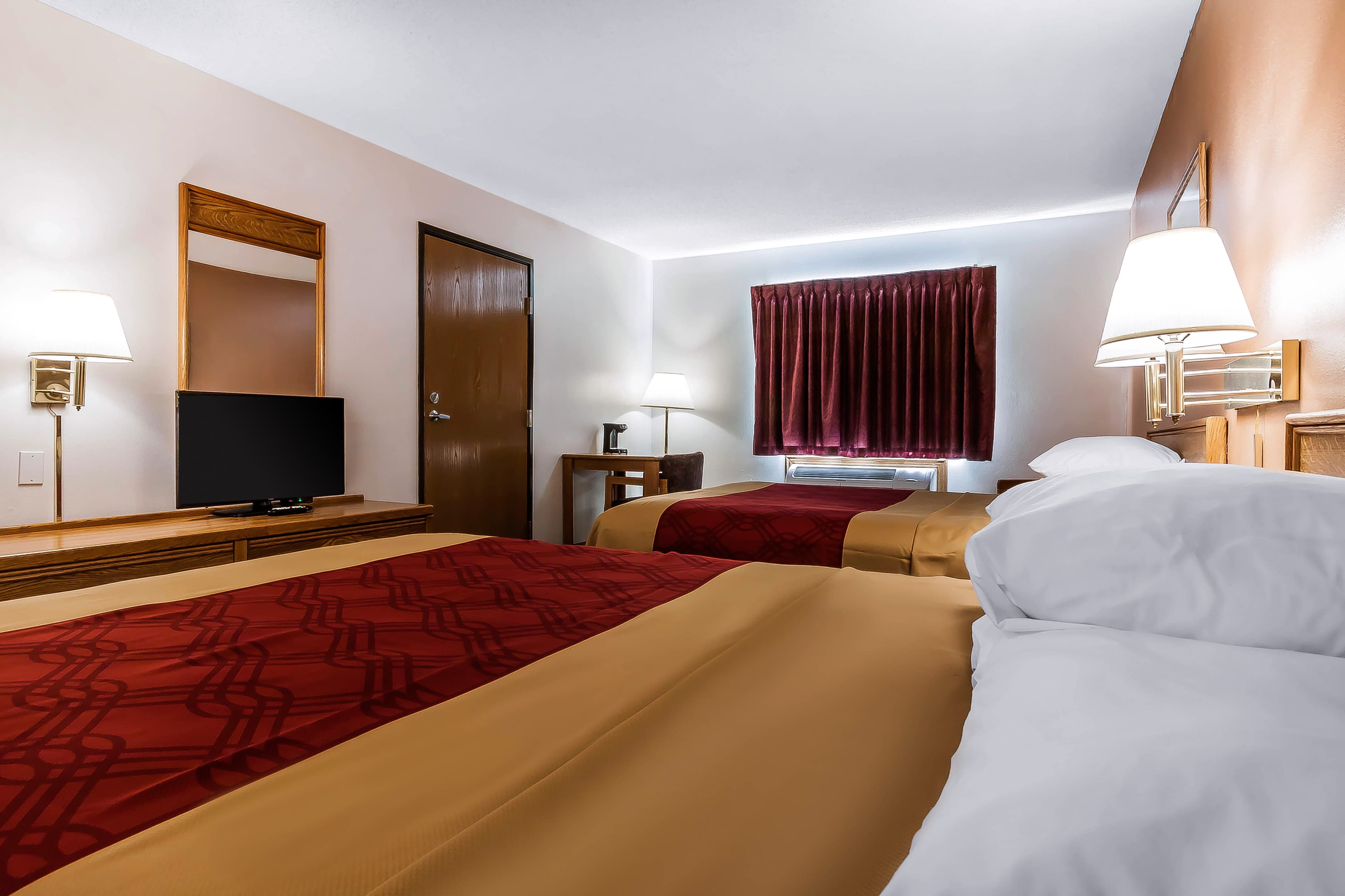 Rodeway Inn Holdrege — 10