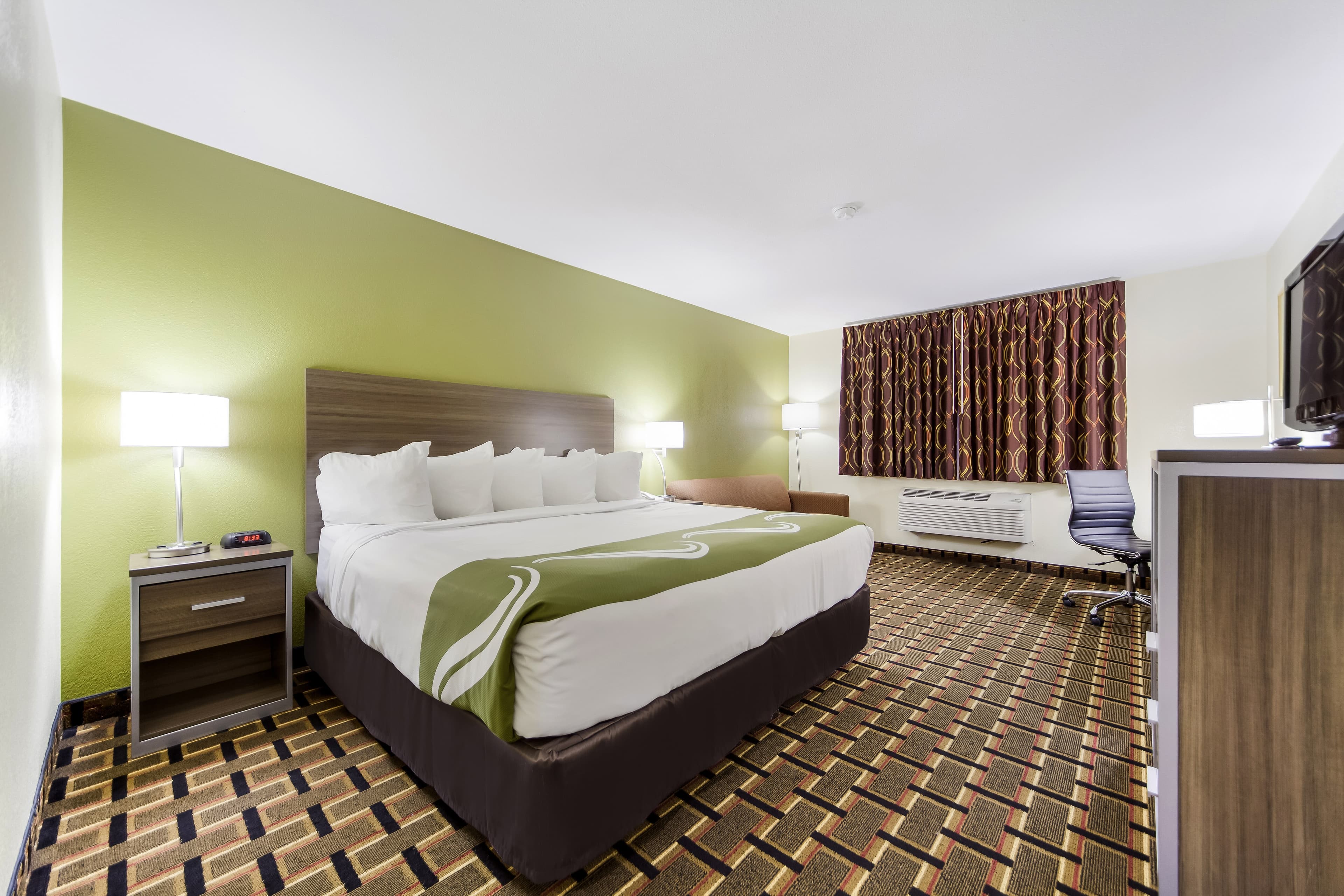 Quality Inn Lincoln Cornhusker - Image 3