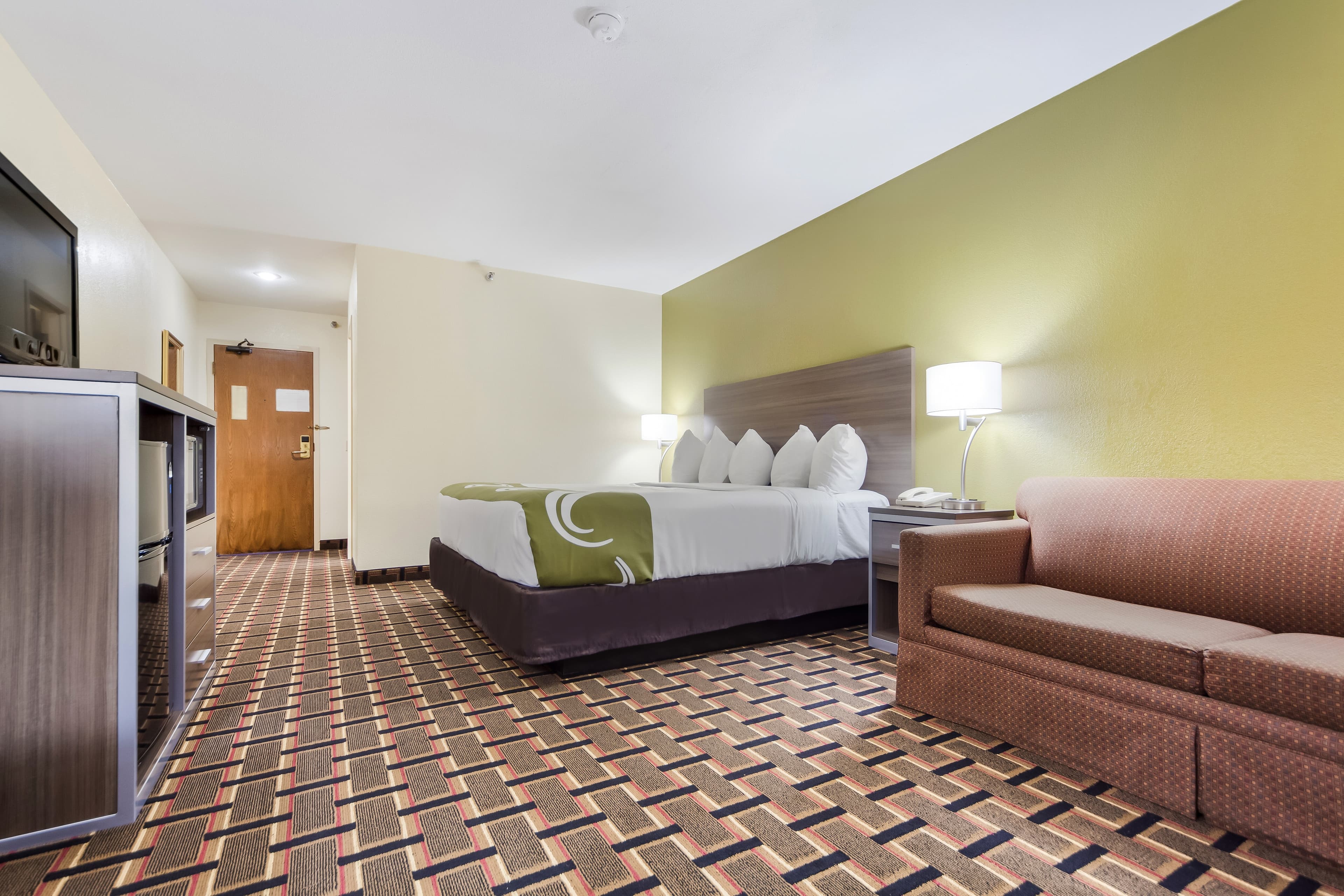 Quality Inn Lincoln Cornhusker - Image 4