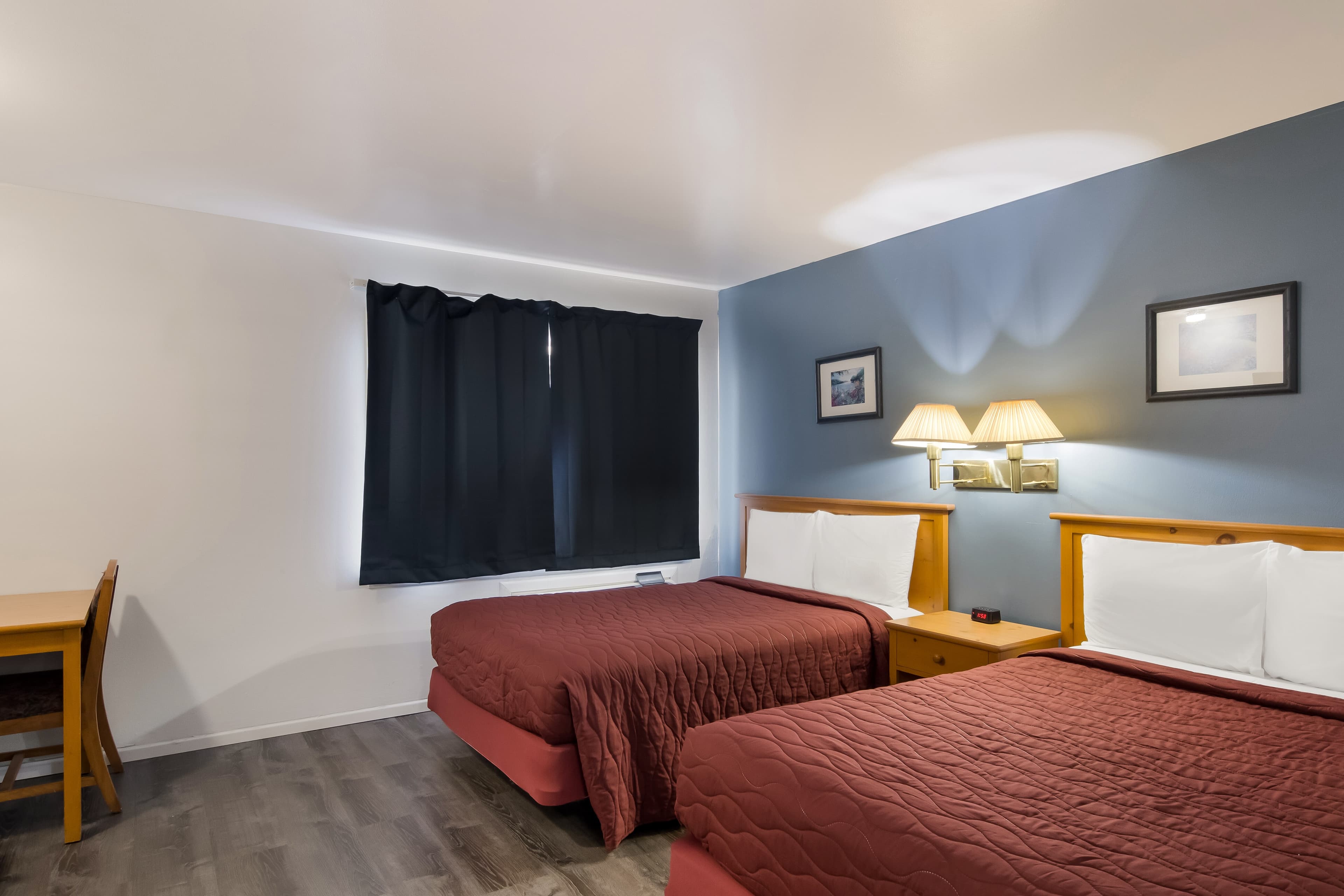 Rodeway Inn & Suites Sidney Historic Downtown I-80 — 11