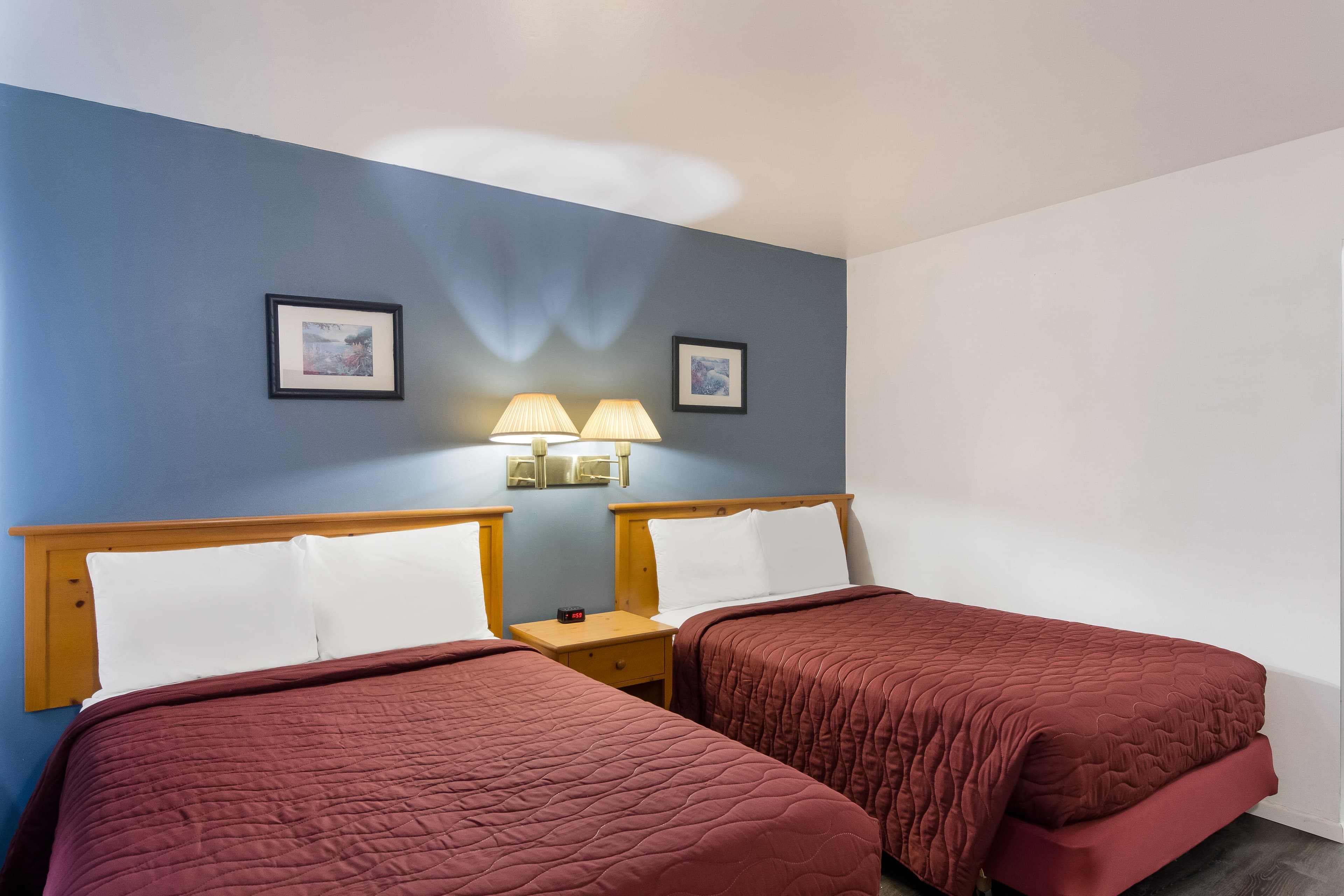 Rodeway Inn & Suites Sidney Historic Downtown I-80 — 12