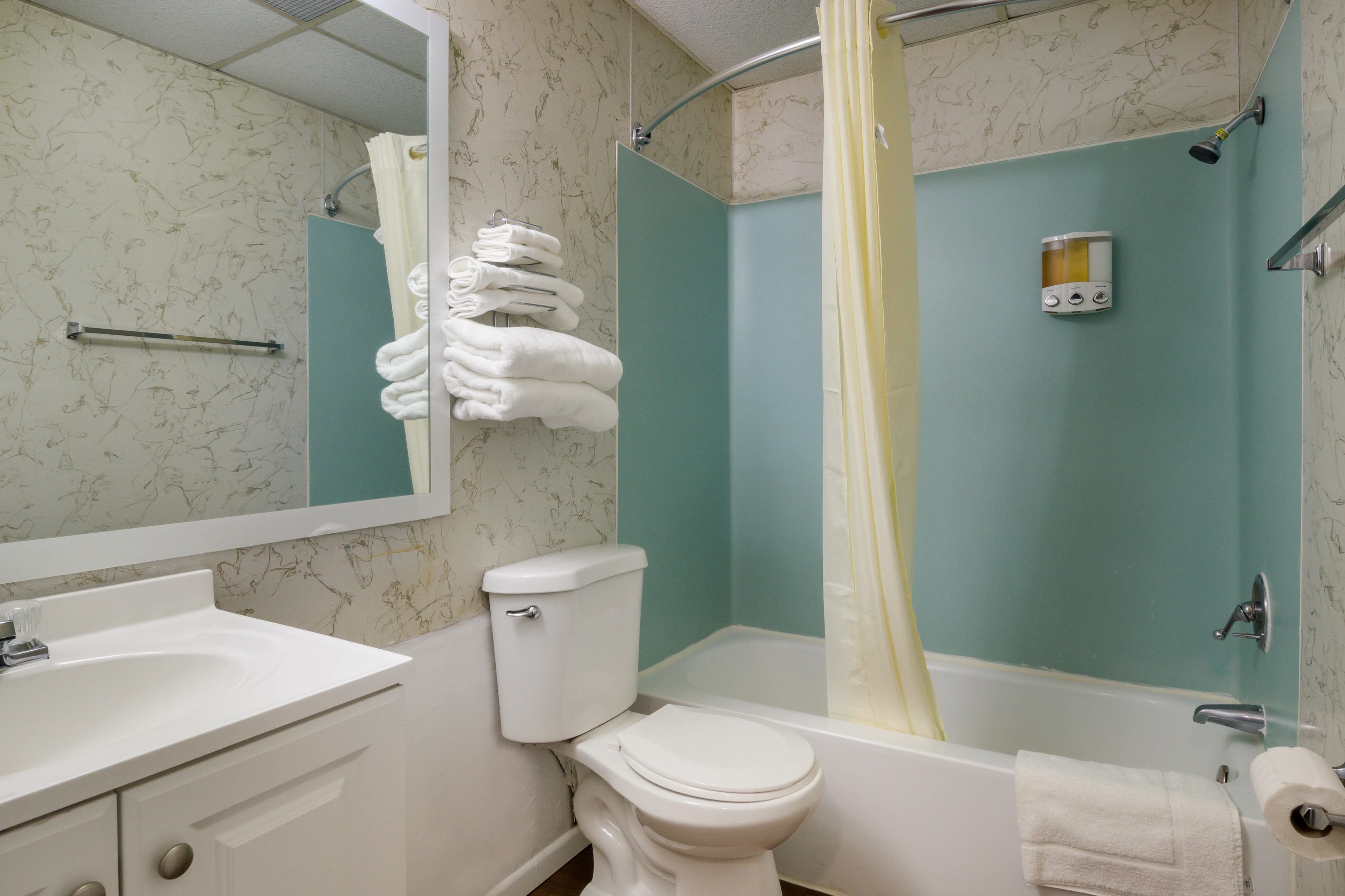 Rodeway Inn & Suites Sidney Historic Downtown I-80 — 21
