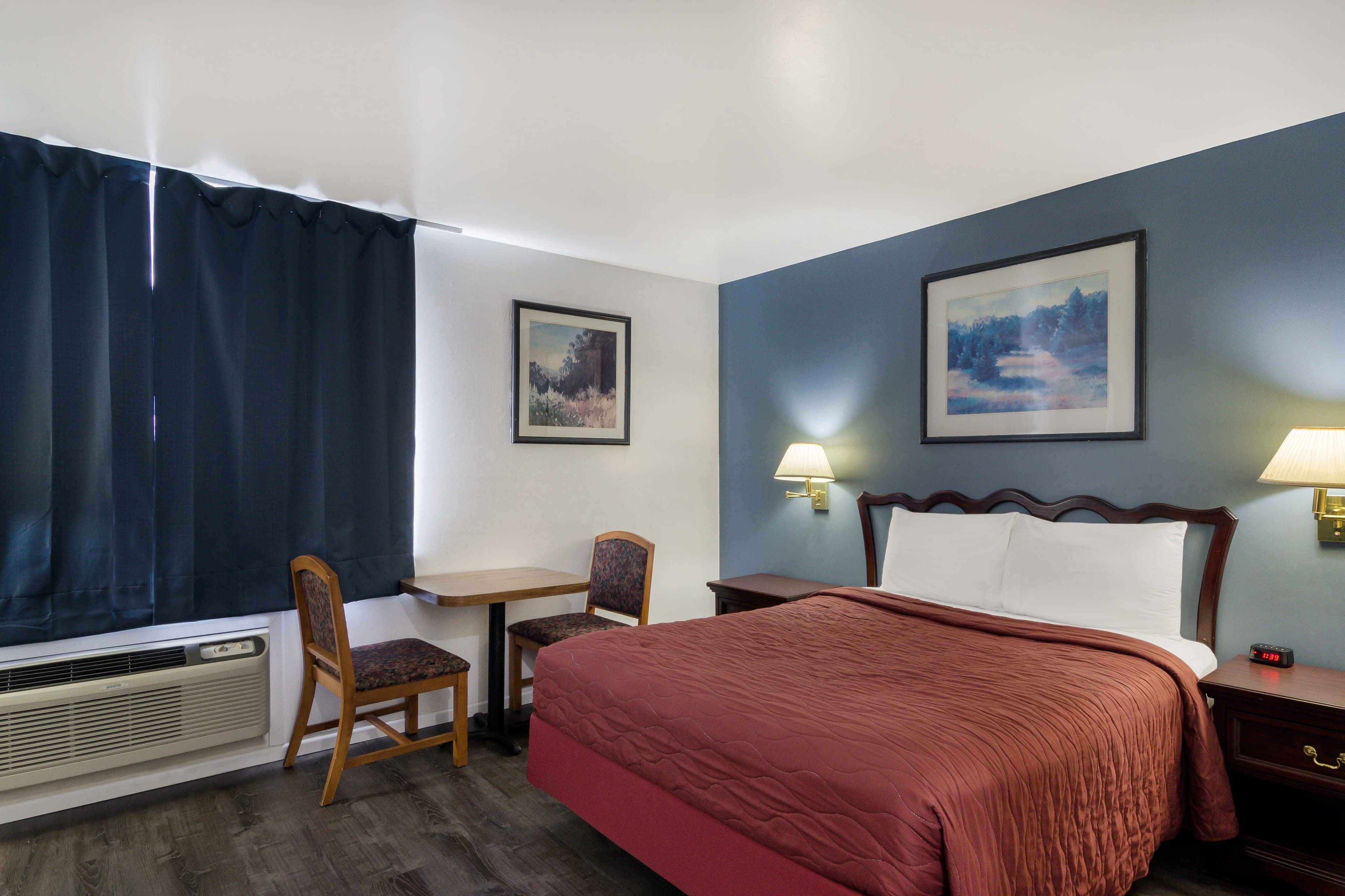 Rodeway Inn & Suites Sidney Historic Downtown I-80 — 22