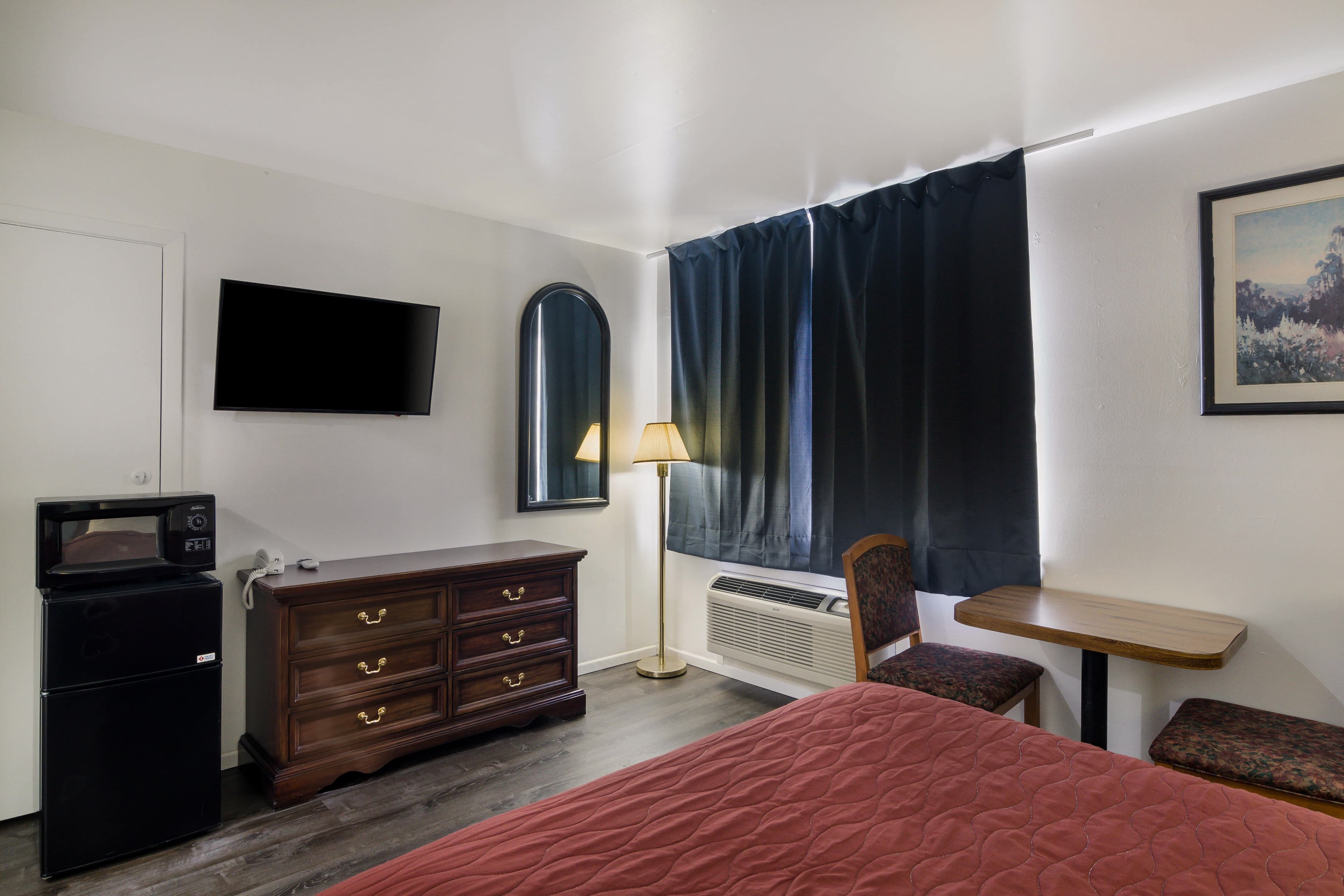 Rodeway Inn & Suites Sidney Historic Downtown I-80 — 24