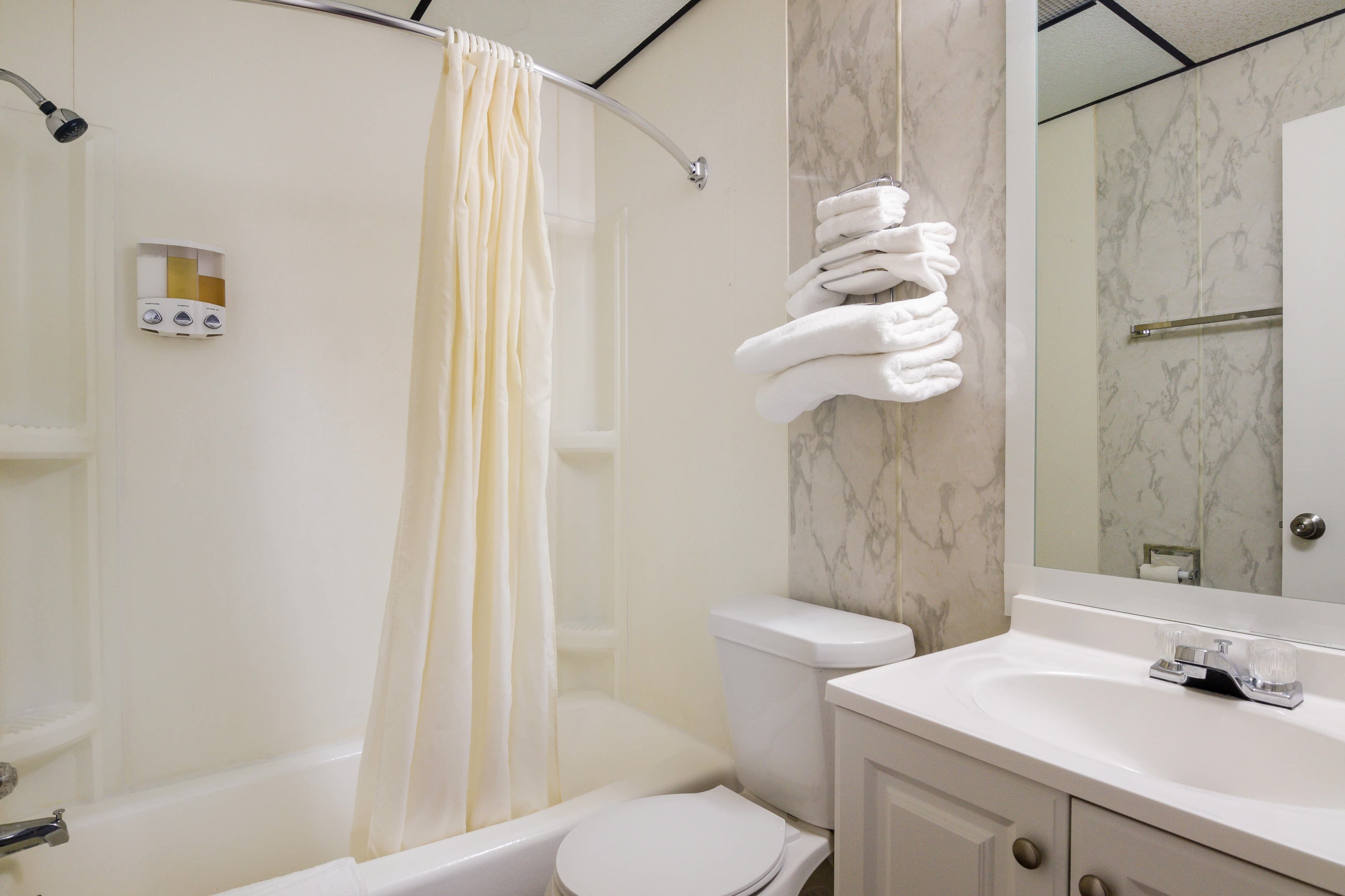 Rodeway Inn & Suites Sidney Historic Downtown I-80 — 28