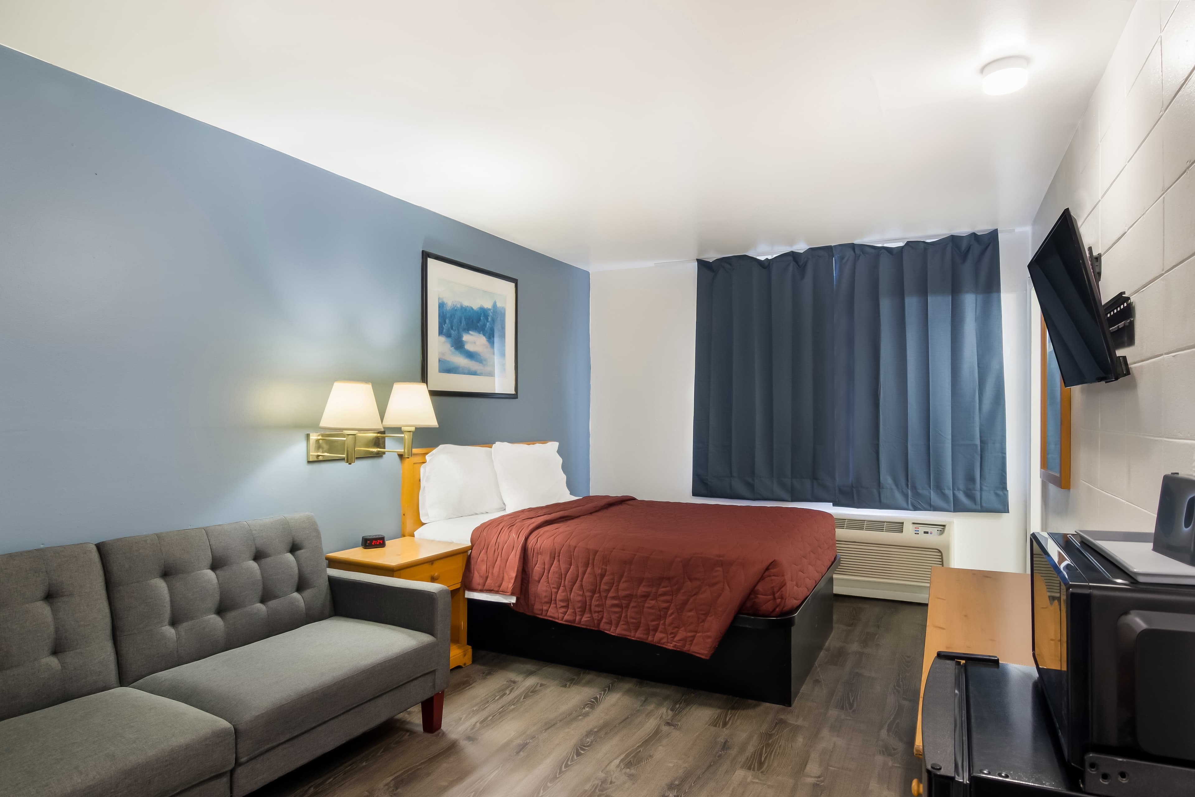 Rodeway Inn & Suites Sidney Historic Downtown I-80 — 31