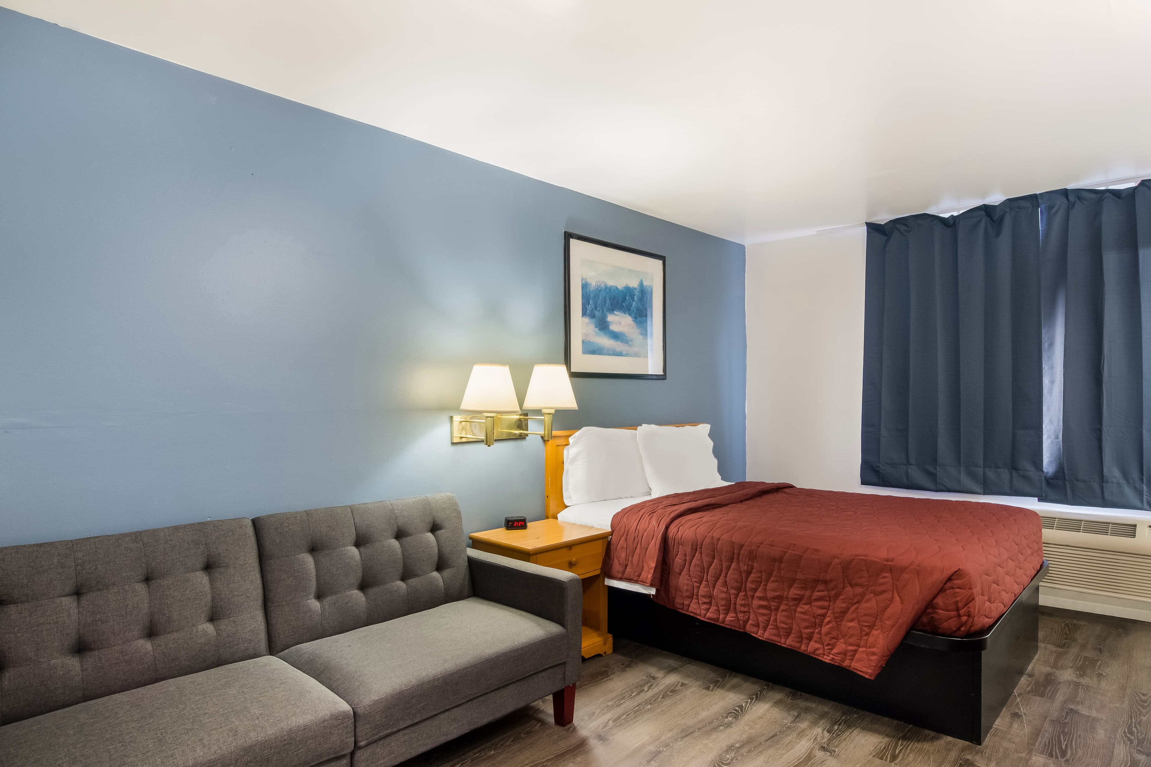 Rodeway Inn & Suites Sidney Historic Downtown I-80 - Image 1