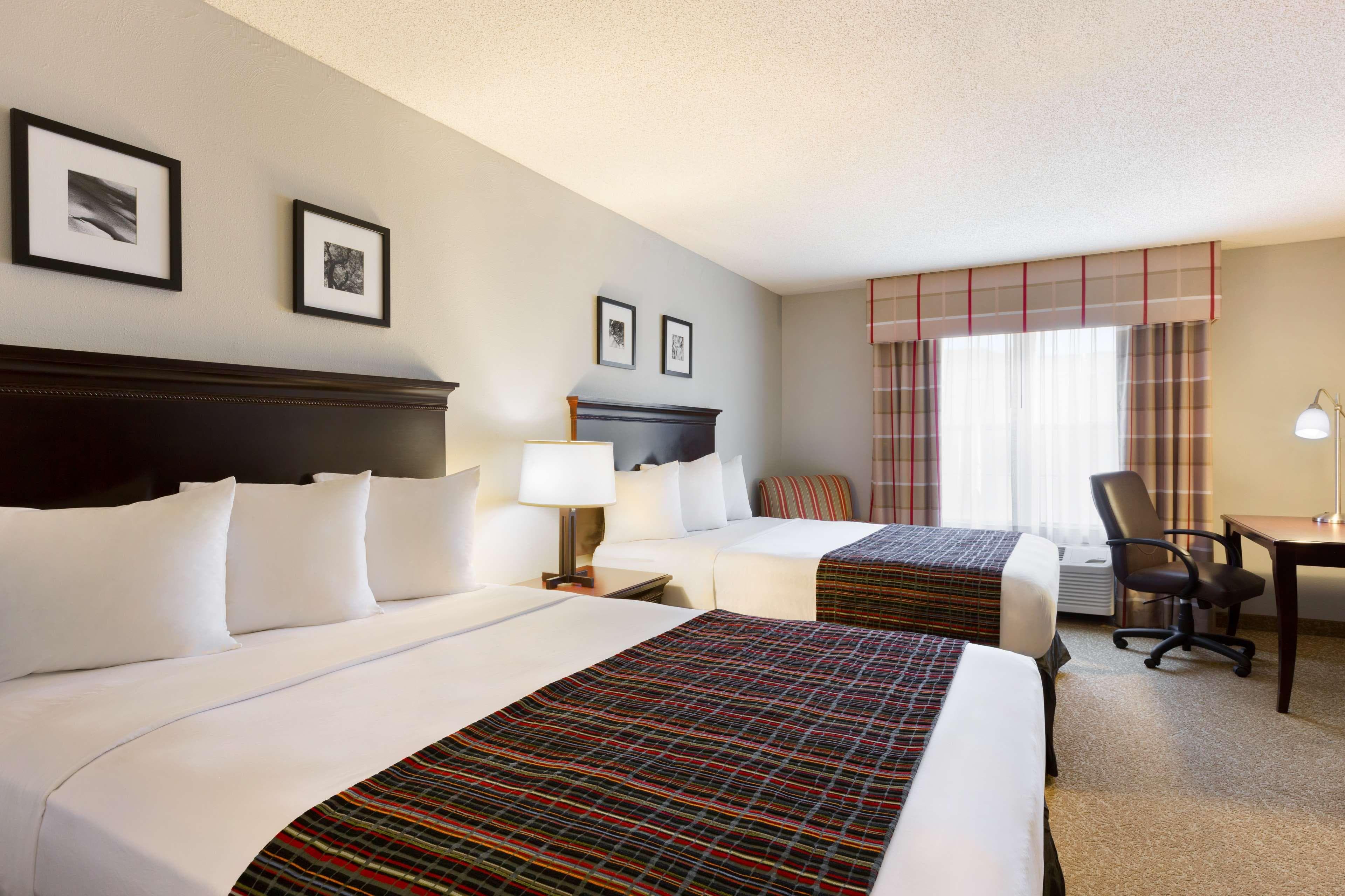 Country Inn & Suites by Radisson, Kearney, NE — 6