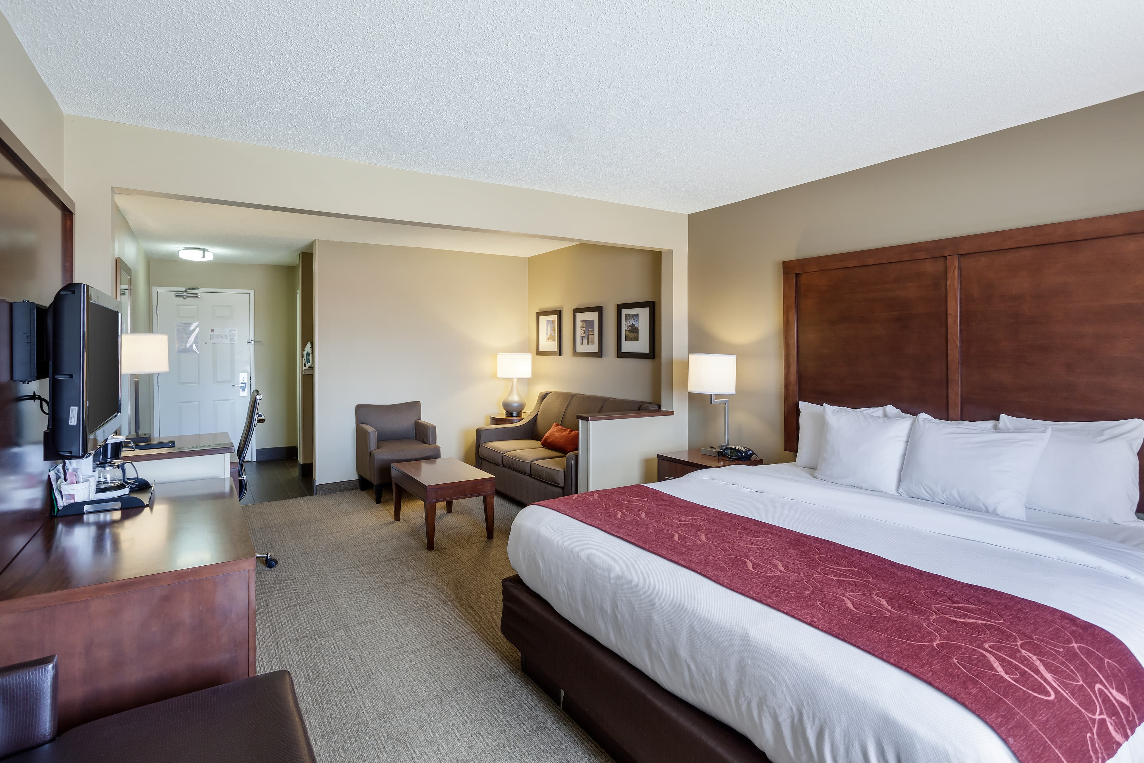 Comfort Suites Lincoln North — 11