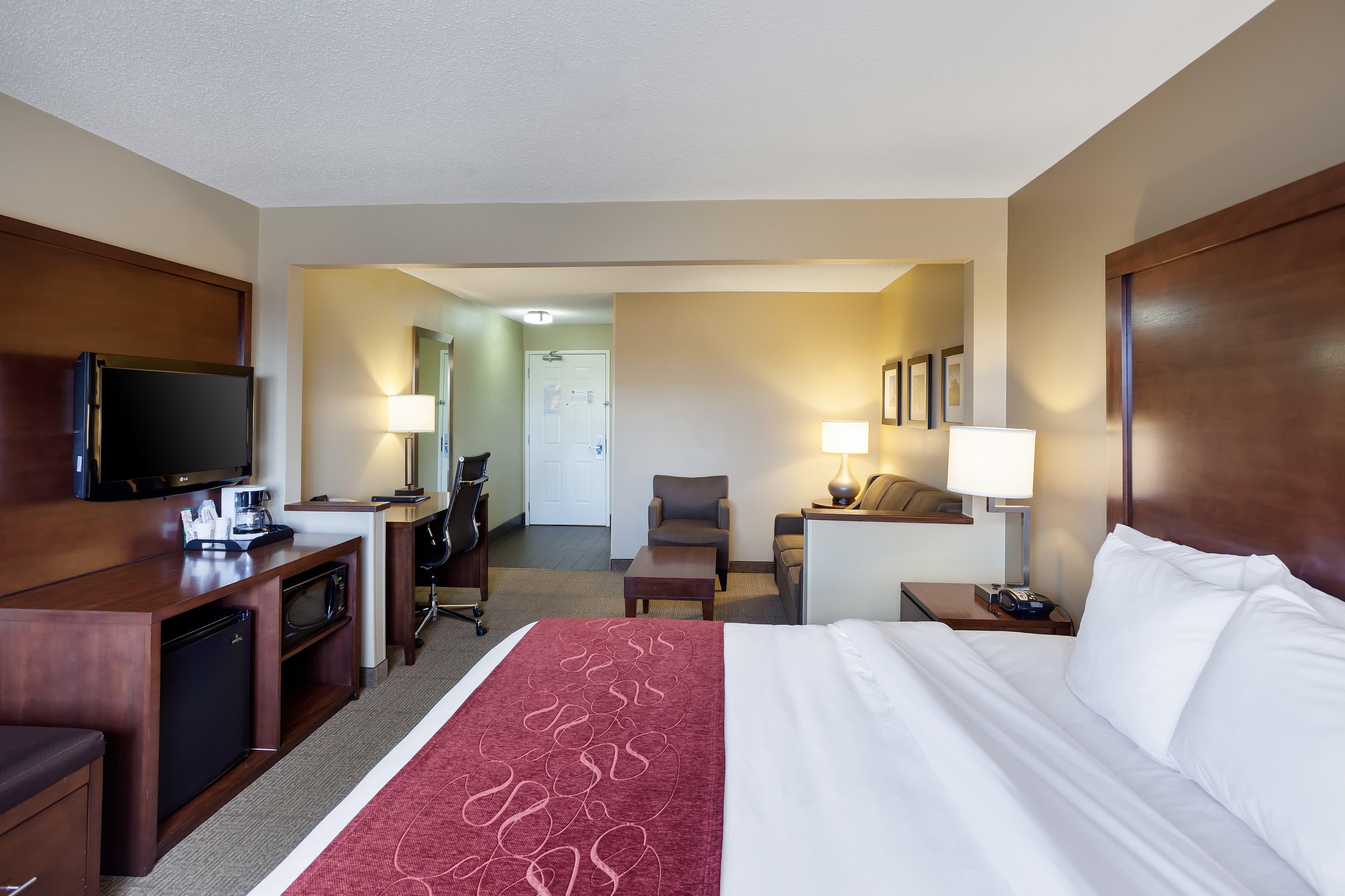Comfort Suites Lincoln North — 12