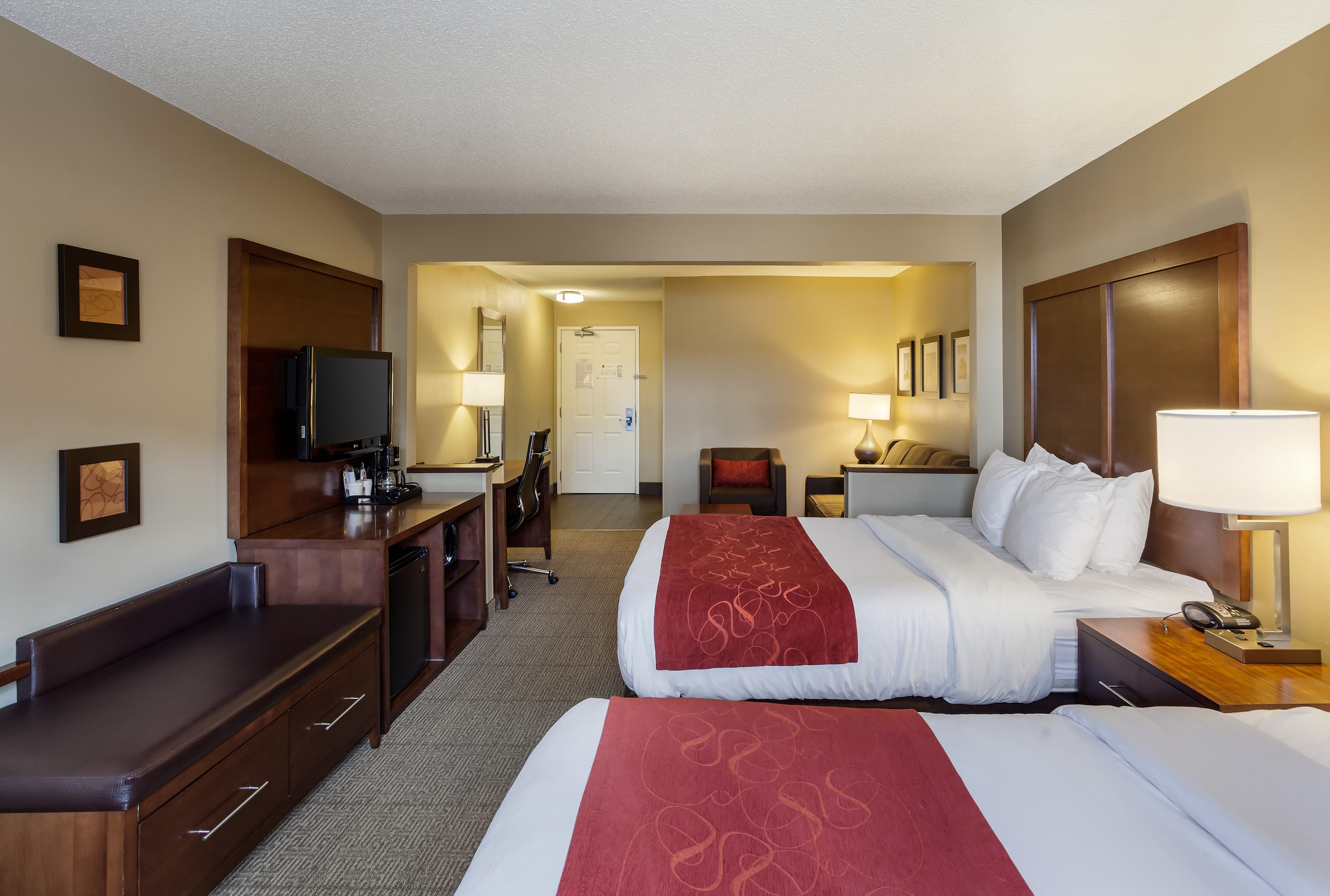 Comfort Suites Lincoln North — 15