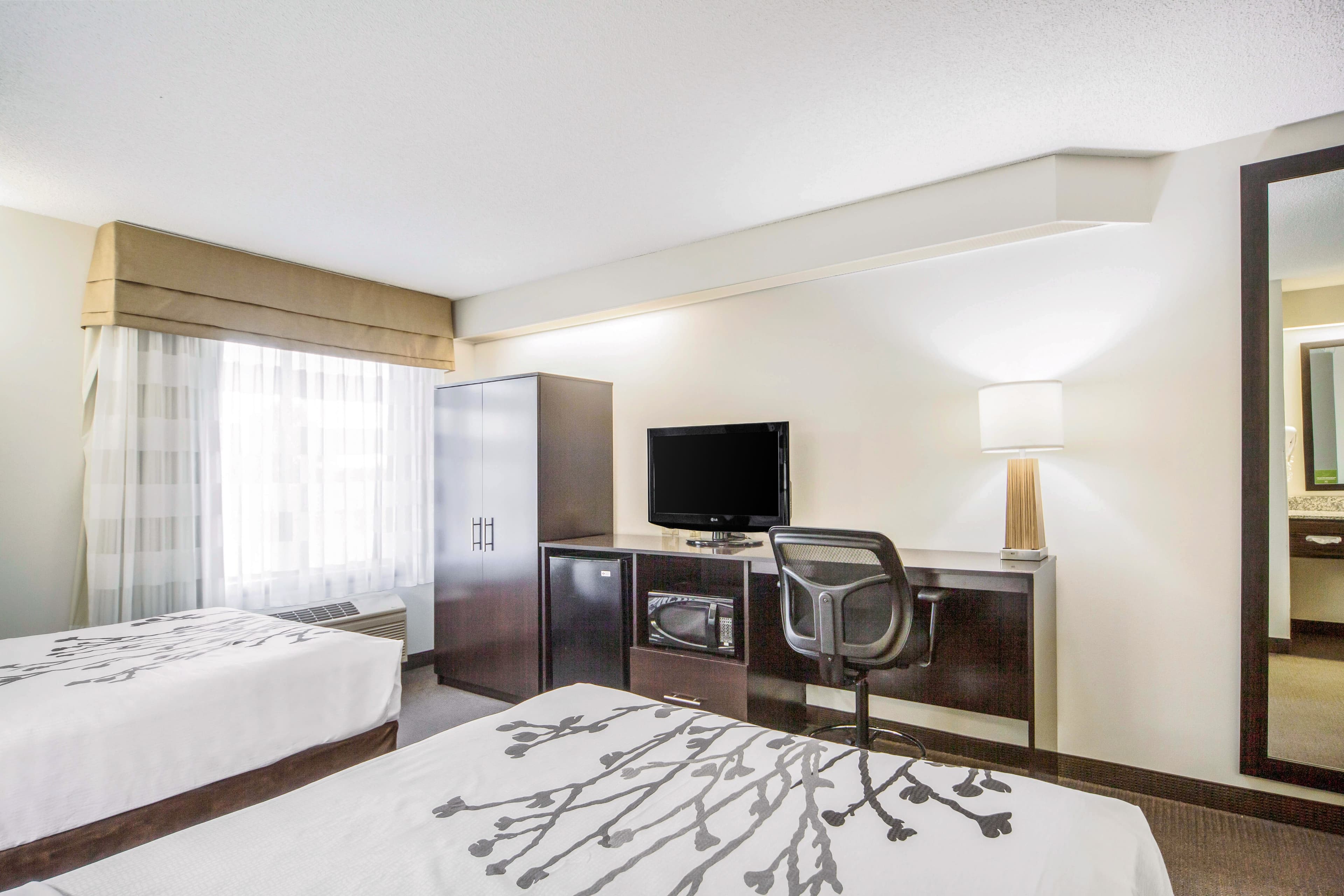 Sleep Inn & Suites Columbus, NE - Image 3
