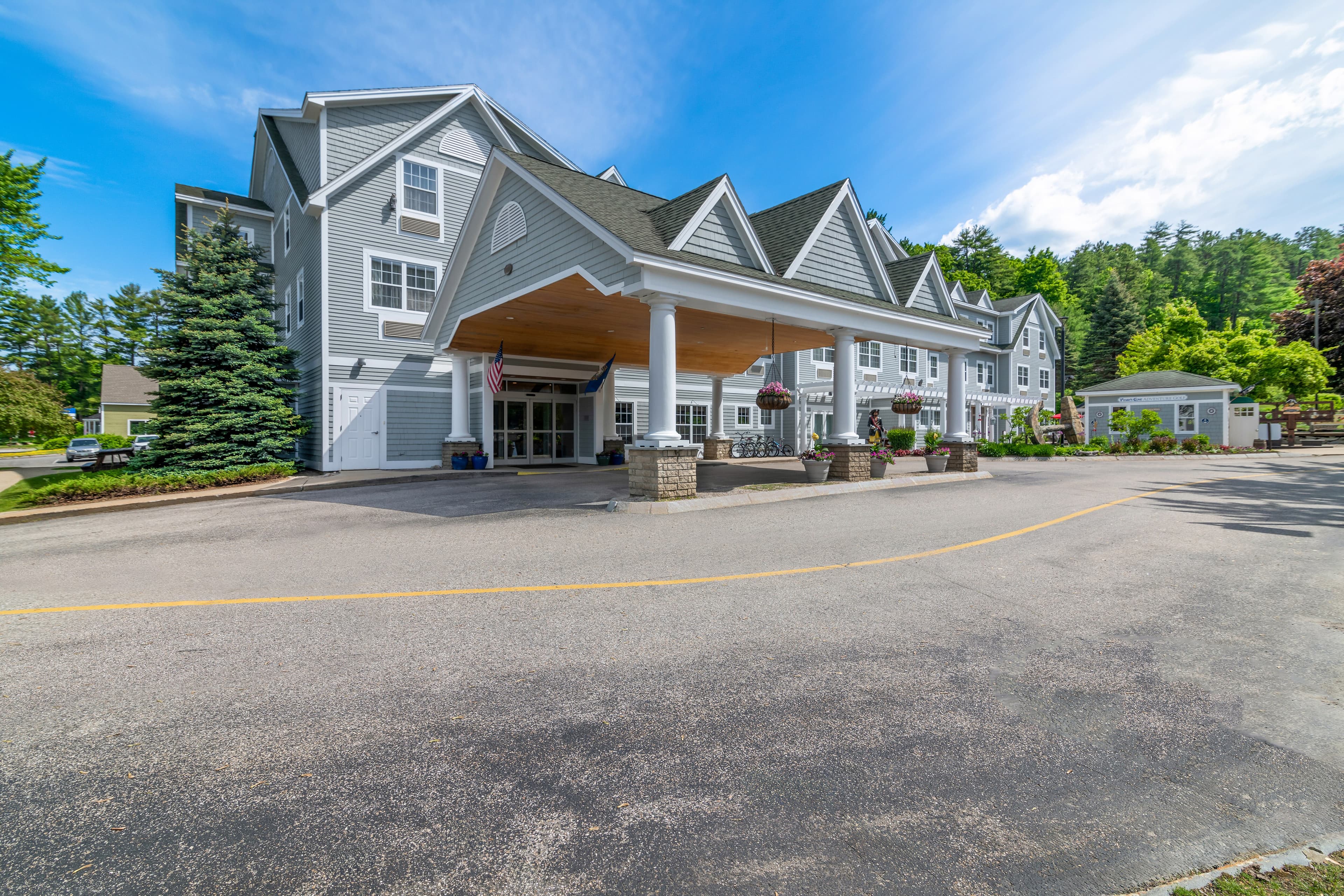 Comfort Inn & Suites North Conway - Image 1