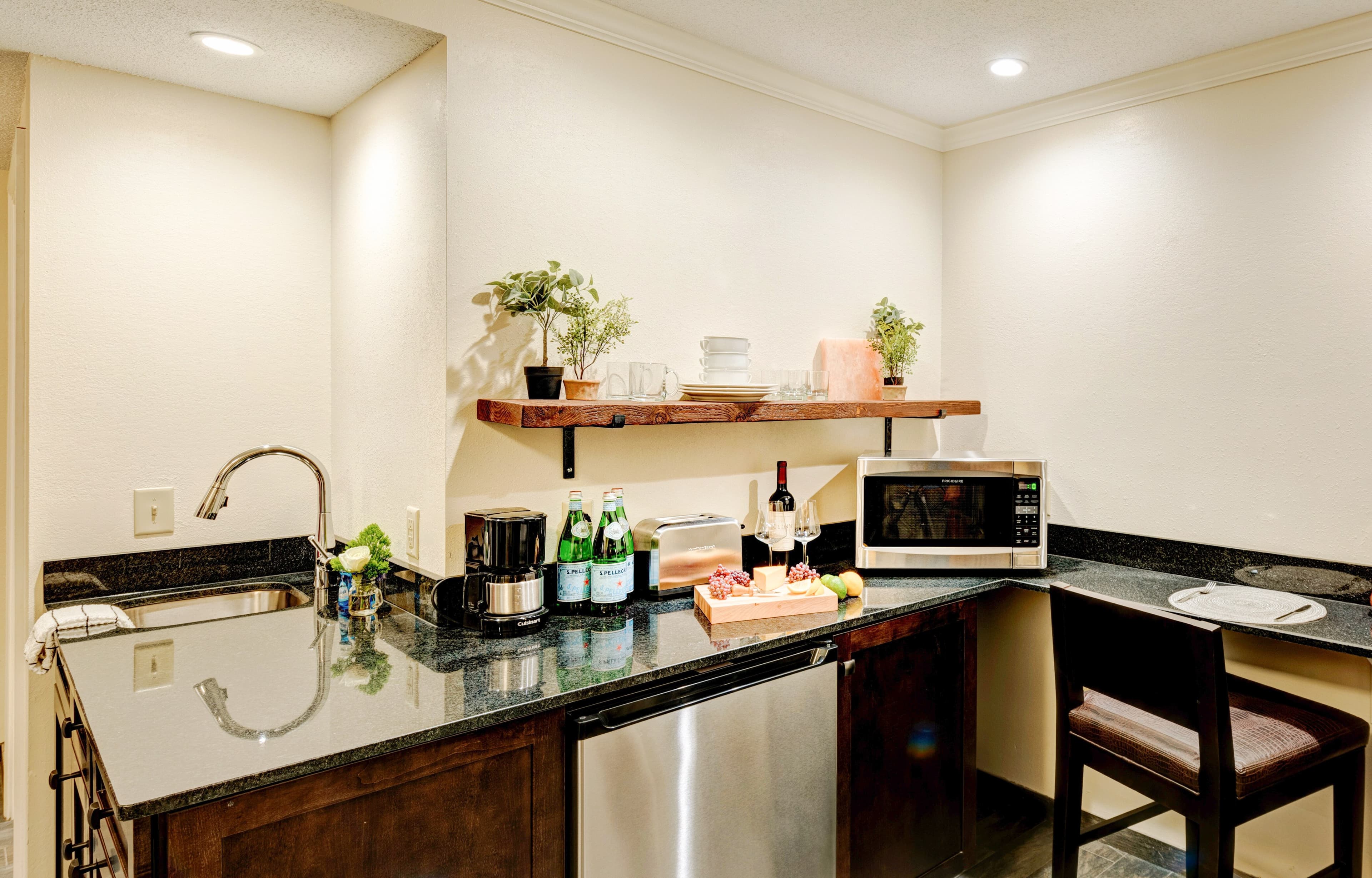 Garrison Hotel & Suites Dover-Portsmouth, an Ascend Collection Hotel - Image 4