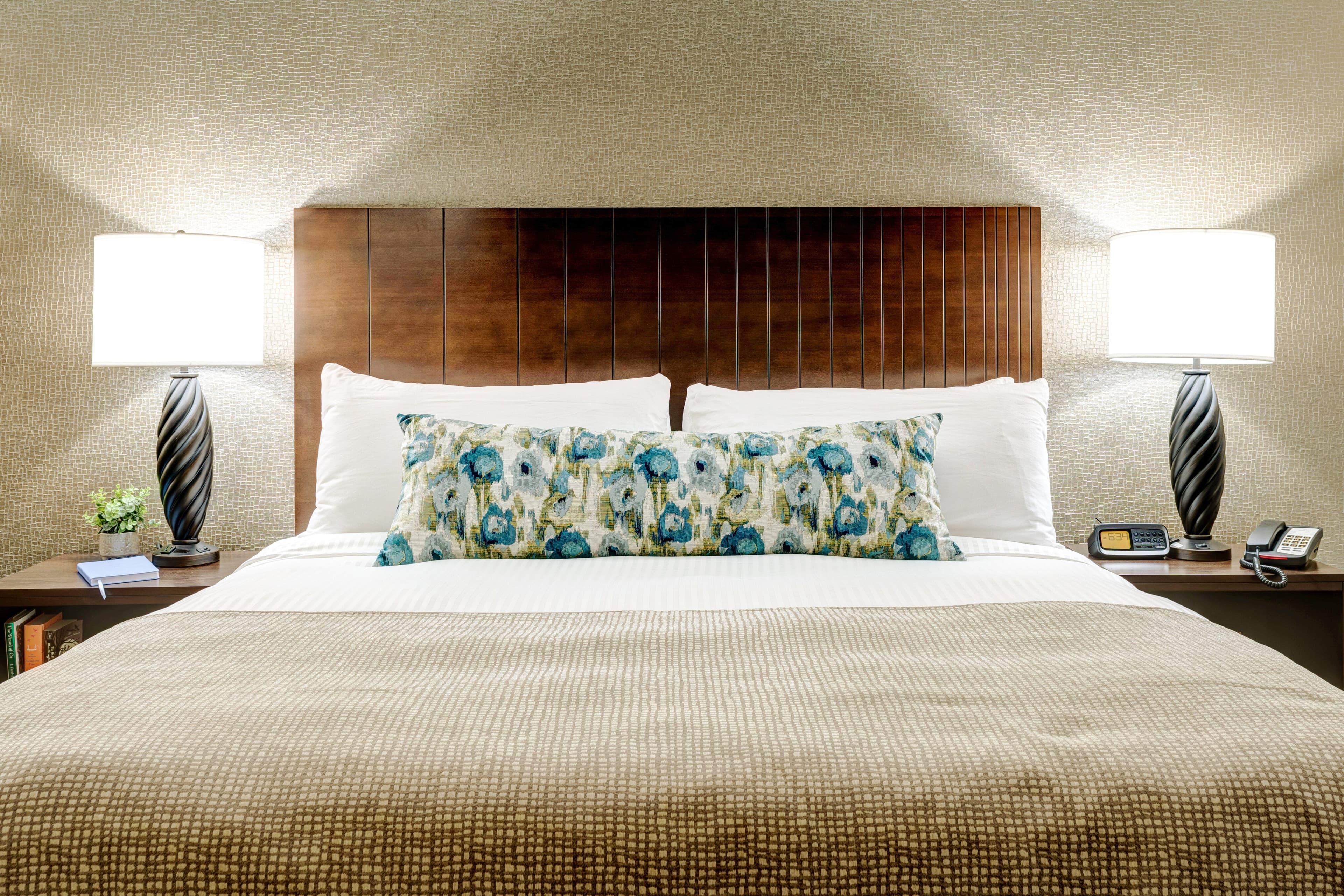 Garrison Hotel & Suites Dover-Portsmouth, an Ascend Collection Hotel — 9