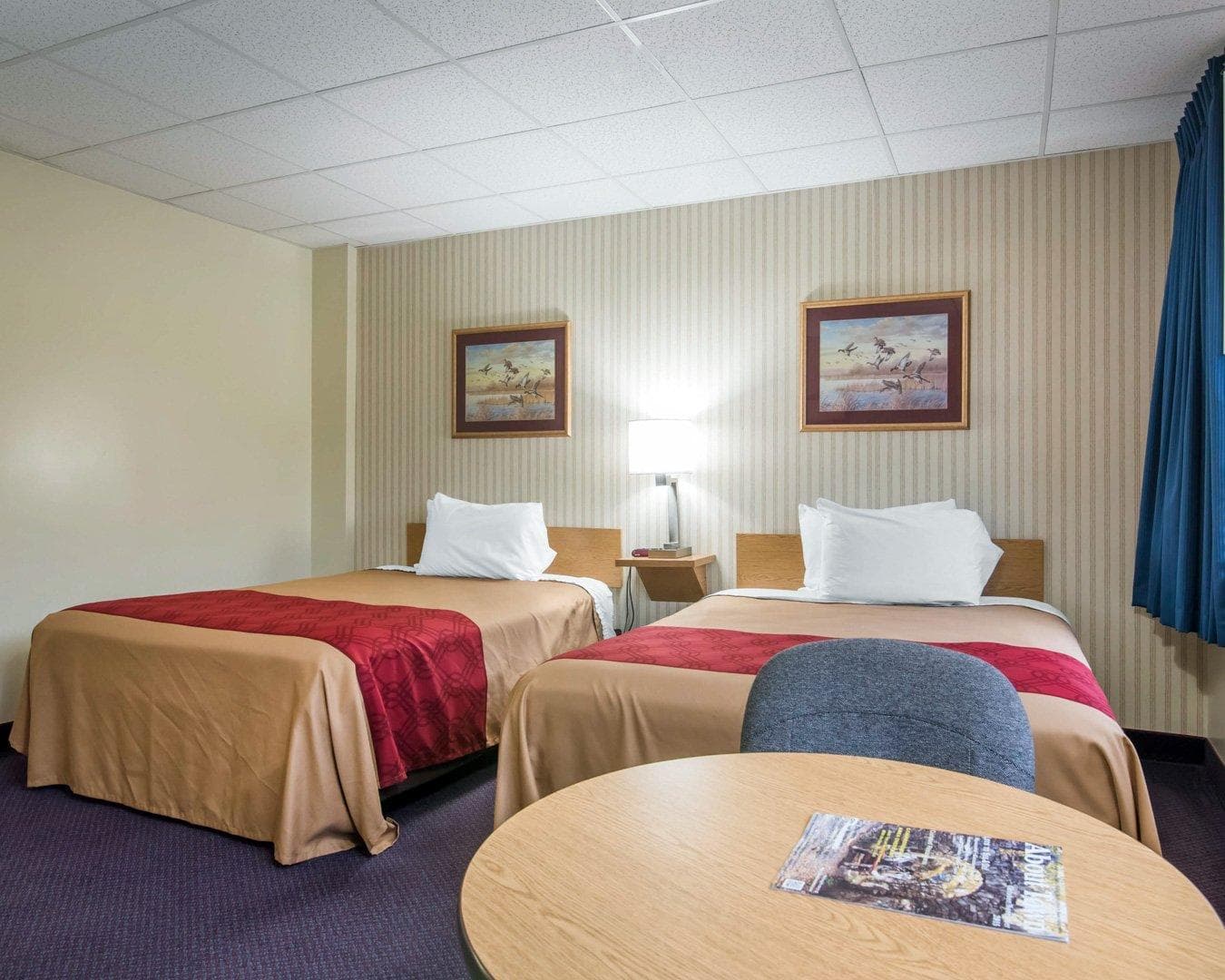 Econo Lodge Manchester — 15